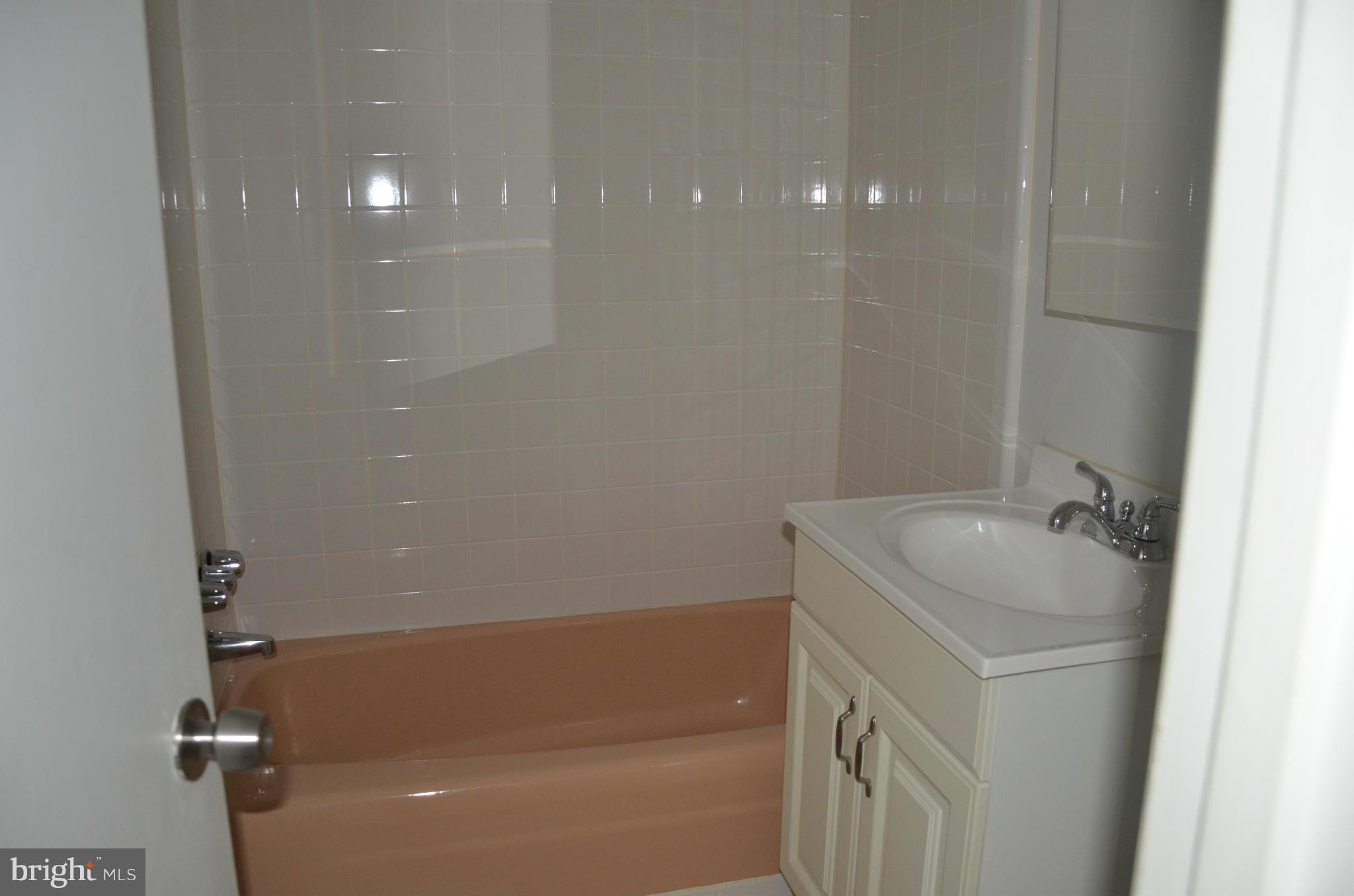 GREENWICH HILL - Residential