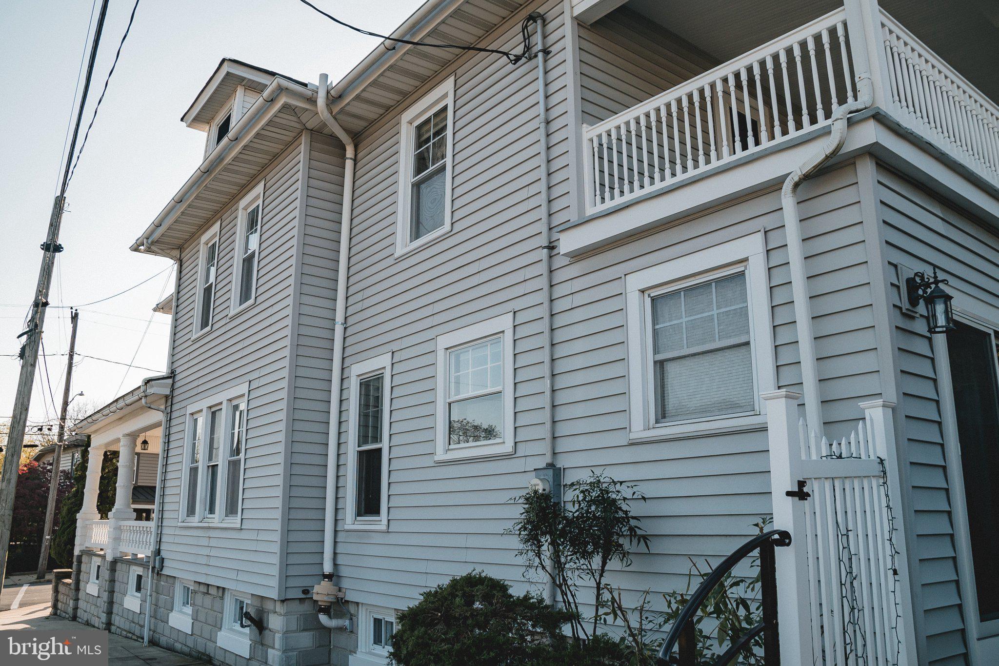 40 N 9TH STREET N