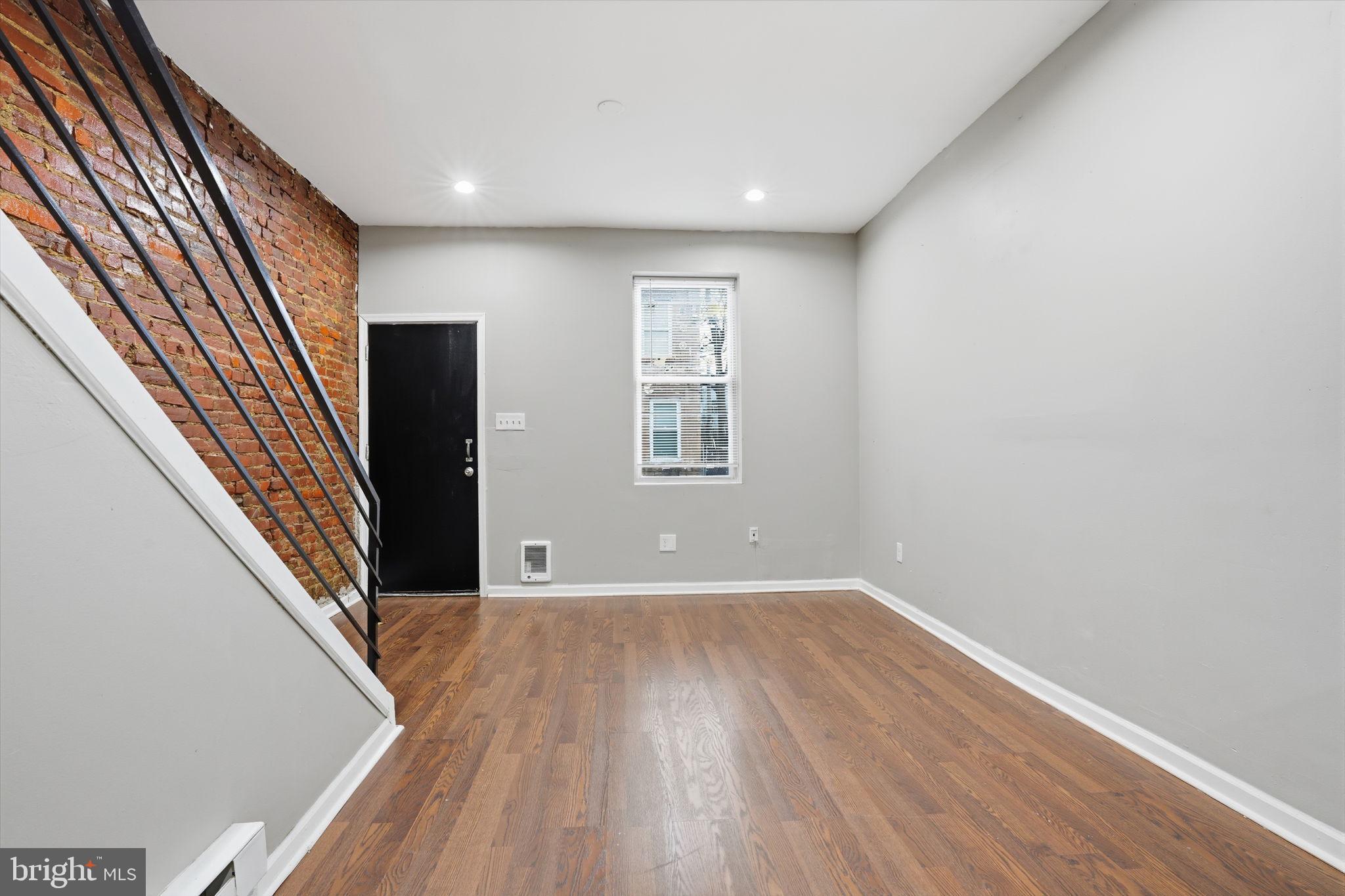 HARROWGATE - Residential