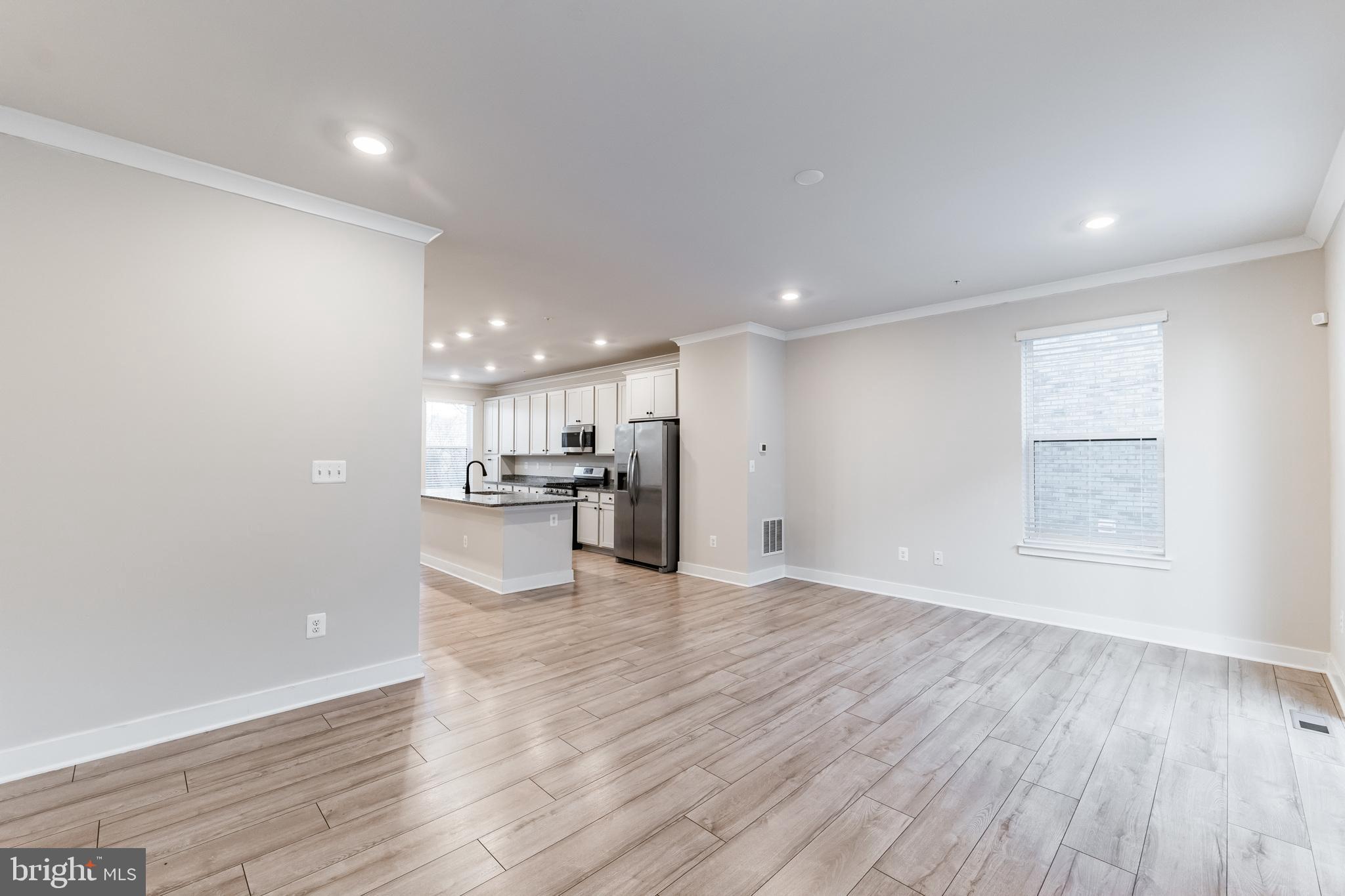 MEDFIELD - Residential