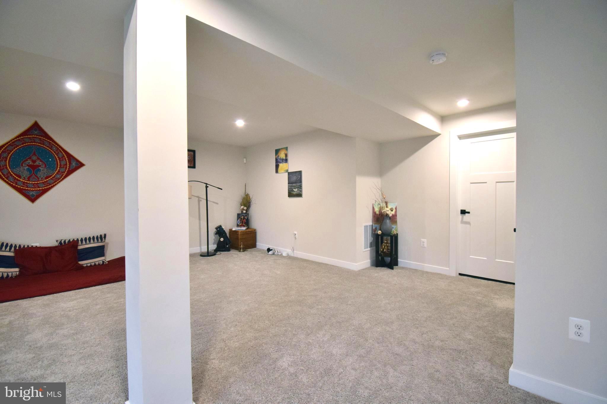 FREDERICKSBURG - Residential Lease