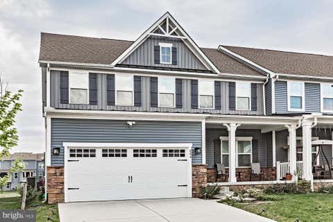 Townhouse For Sale - 604 Longleaf Drive<br/> NEWARK, DE 19702