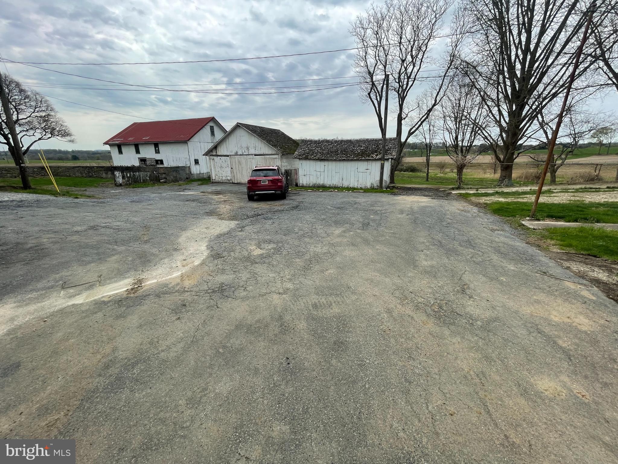 633 FIELDCREST DRIVE