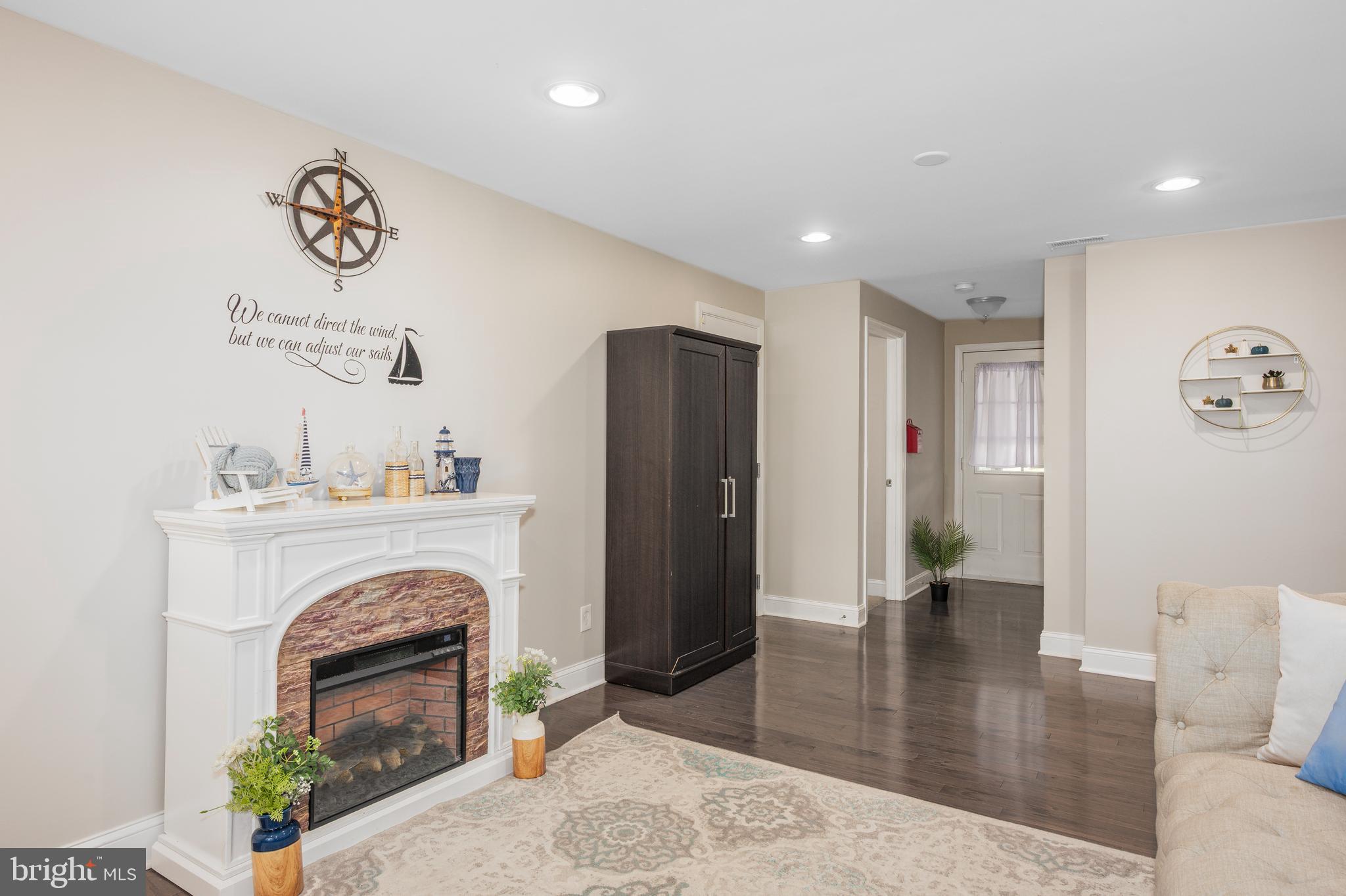 HIGH POINT - Residential