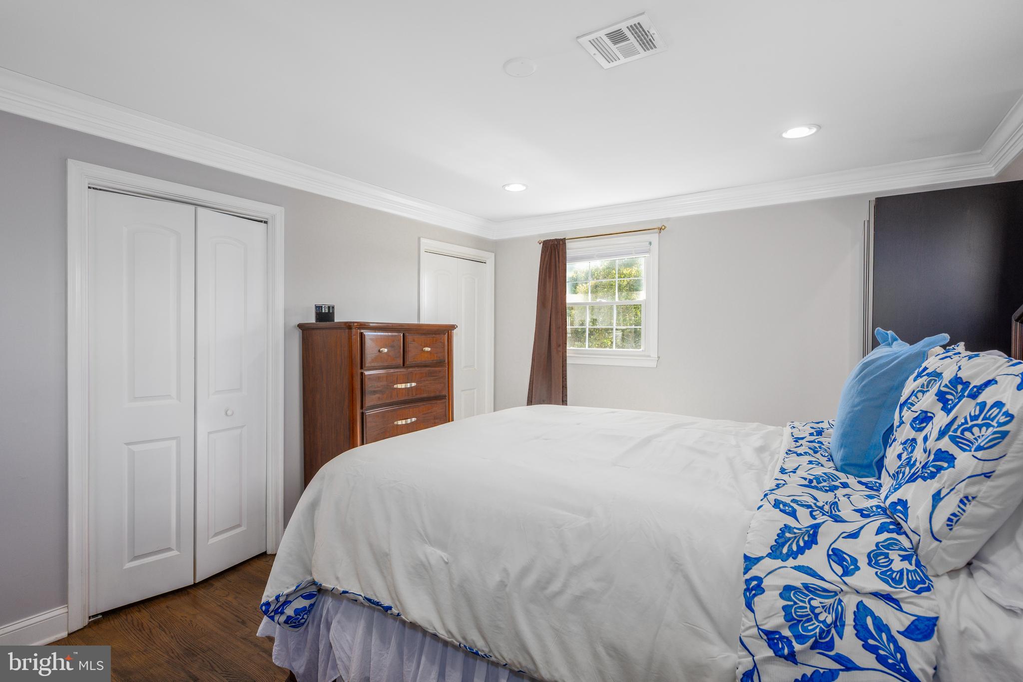 HIGH POINT - Residential