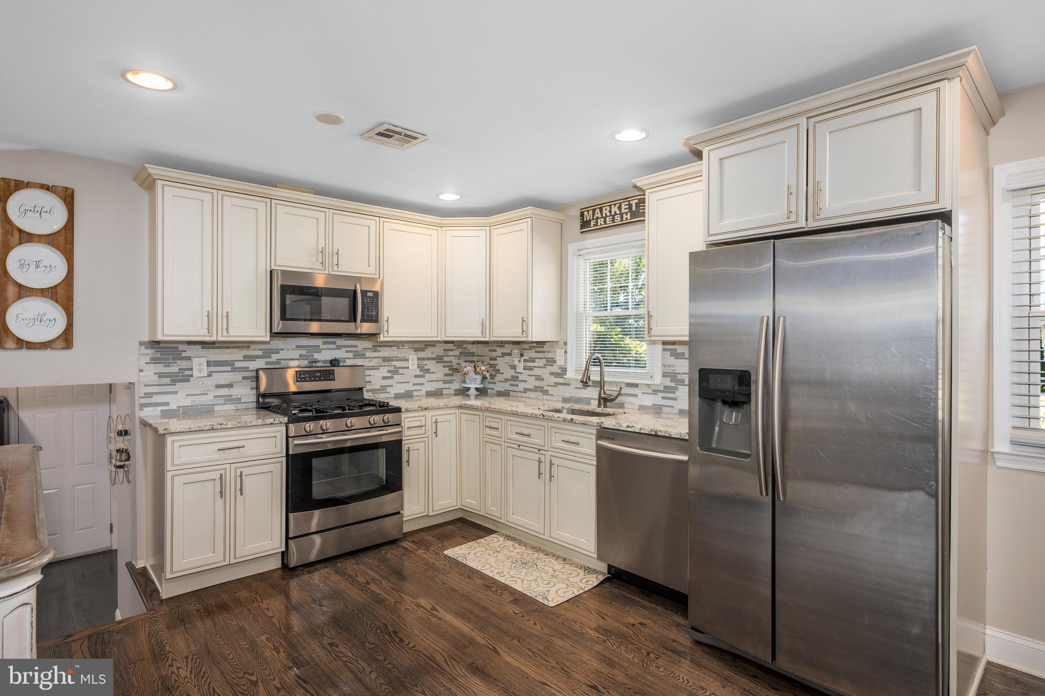 HIGH POINT - Residential