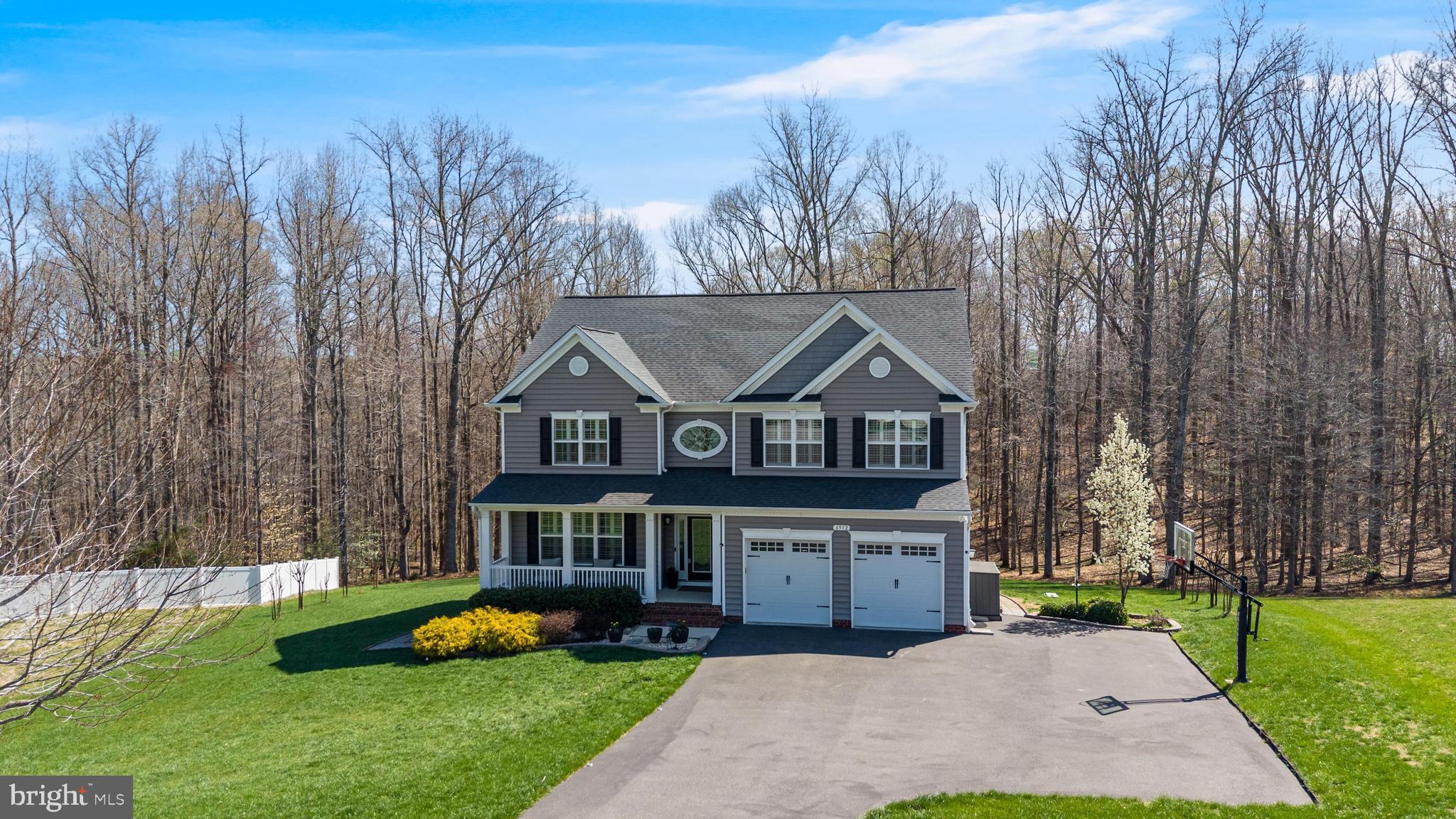 AUTUMN WOODS - Residential