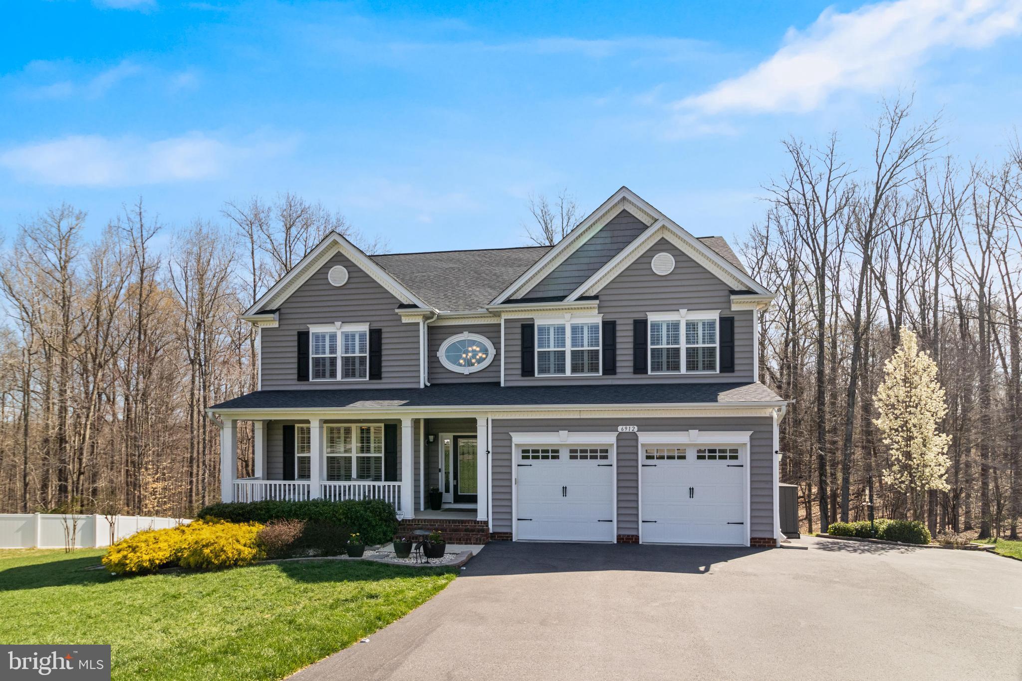 AUTUMN WOODS - Residential