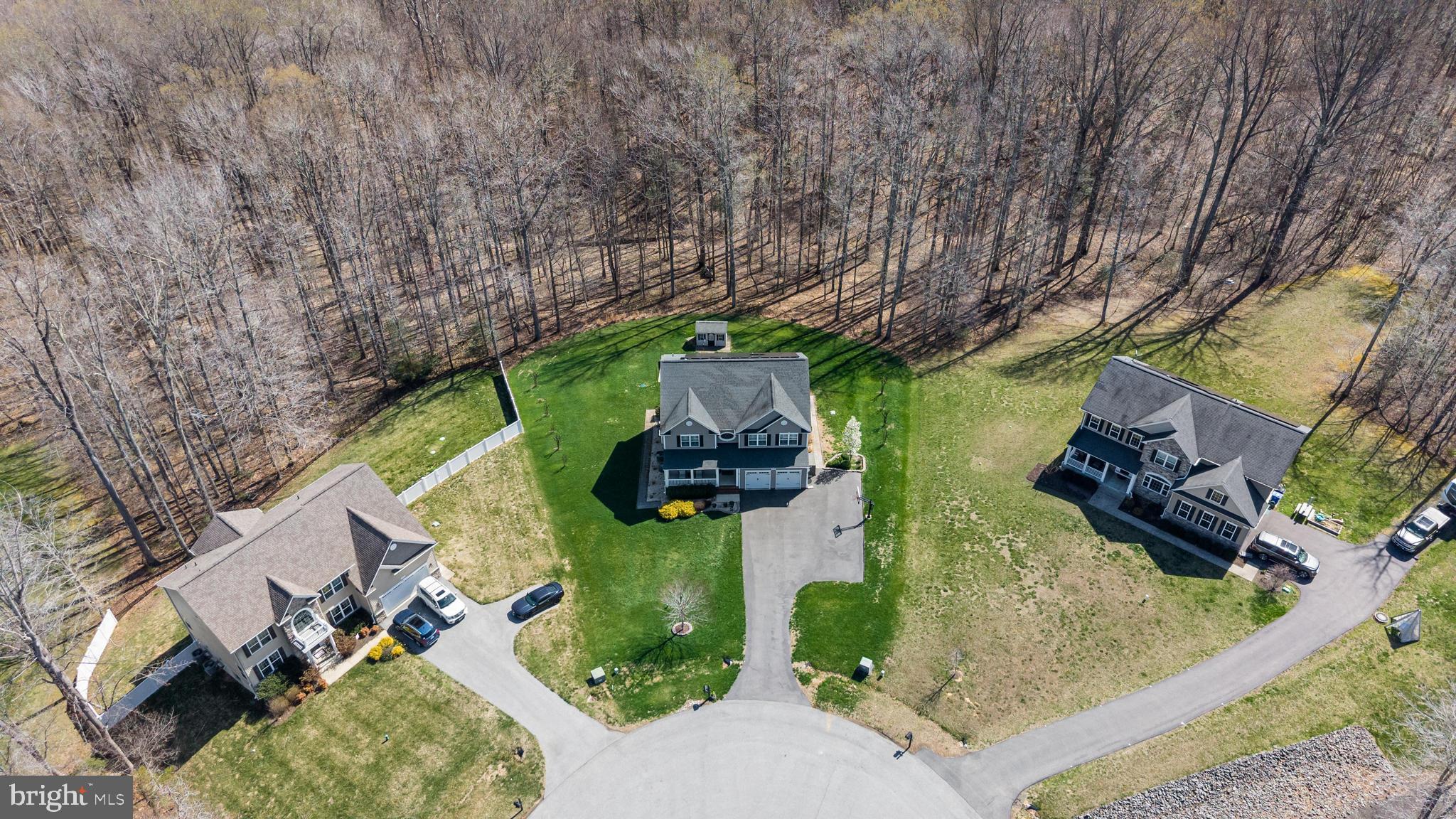 AUTUMN WOODS - Residential