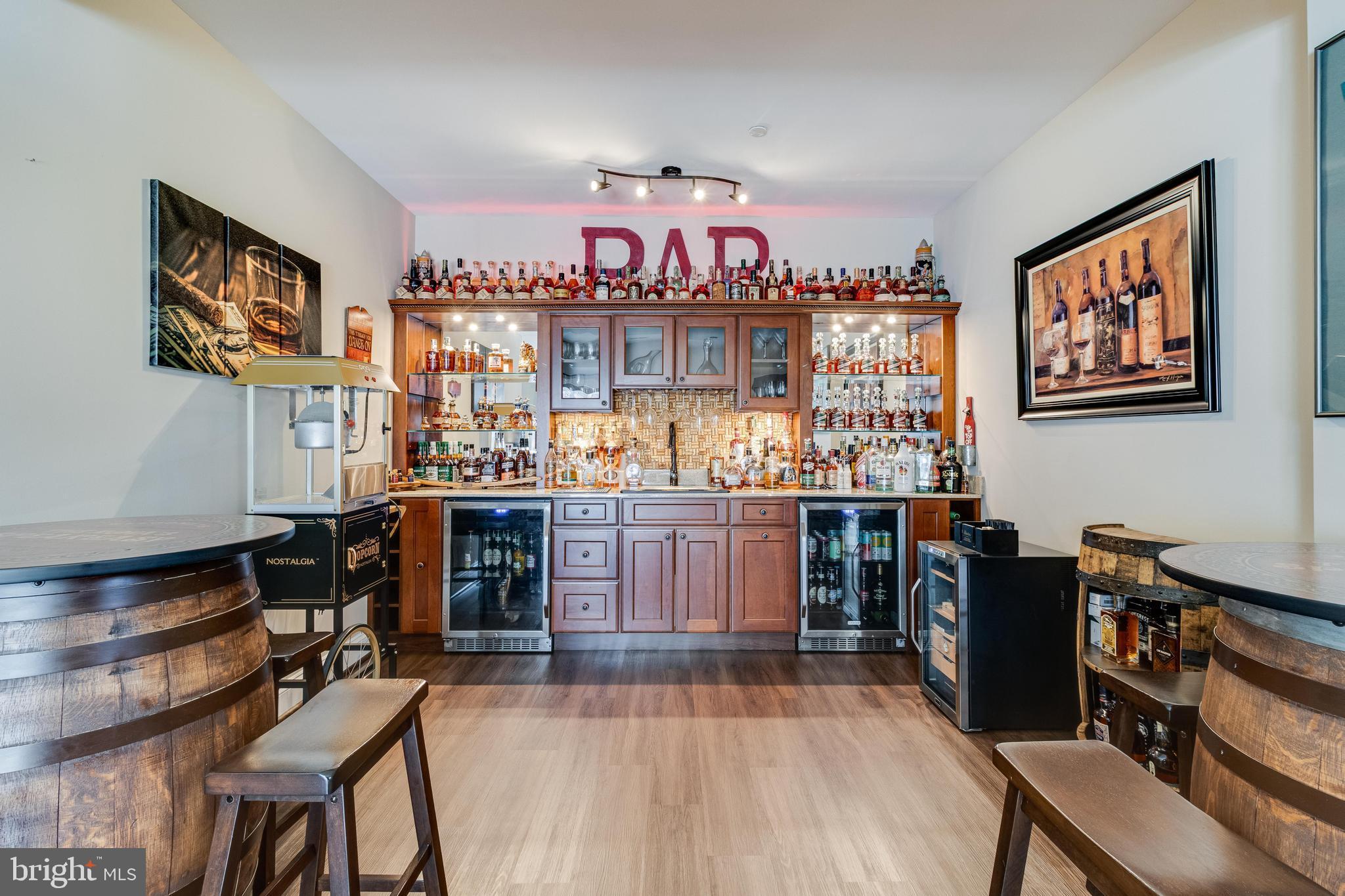 AUTUMN WOODS - Residential