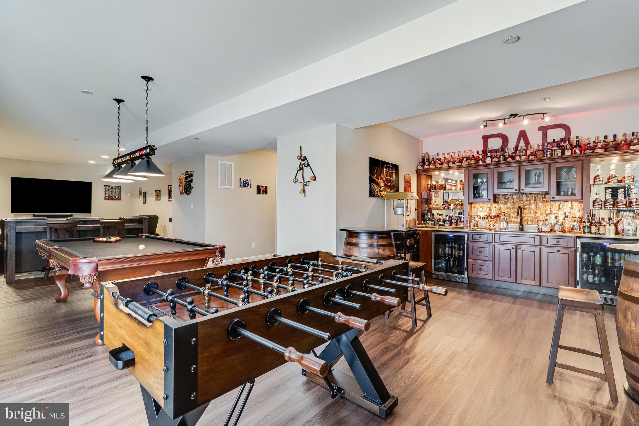 AUTUMN WOODS - Residential