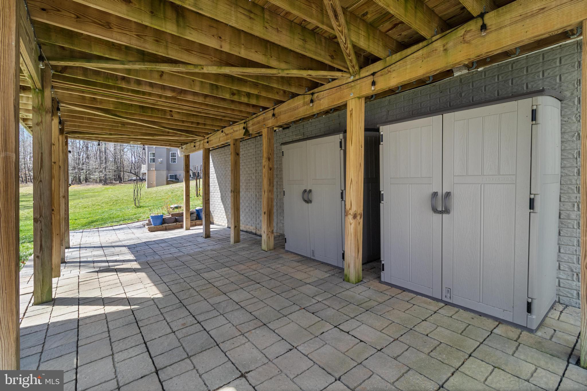 AUTUMN WOODS - Residential