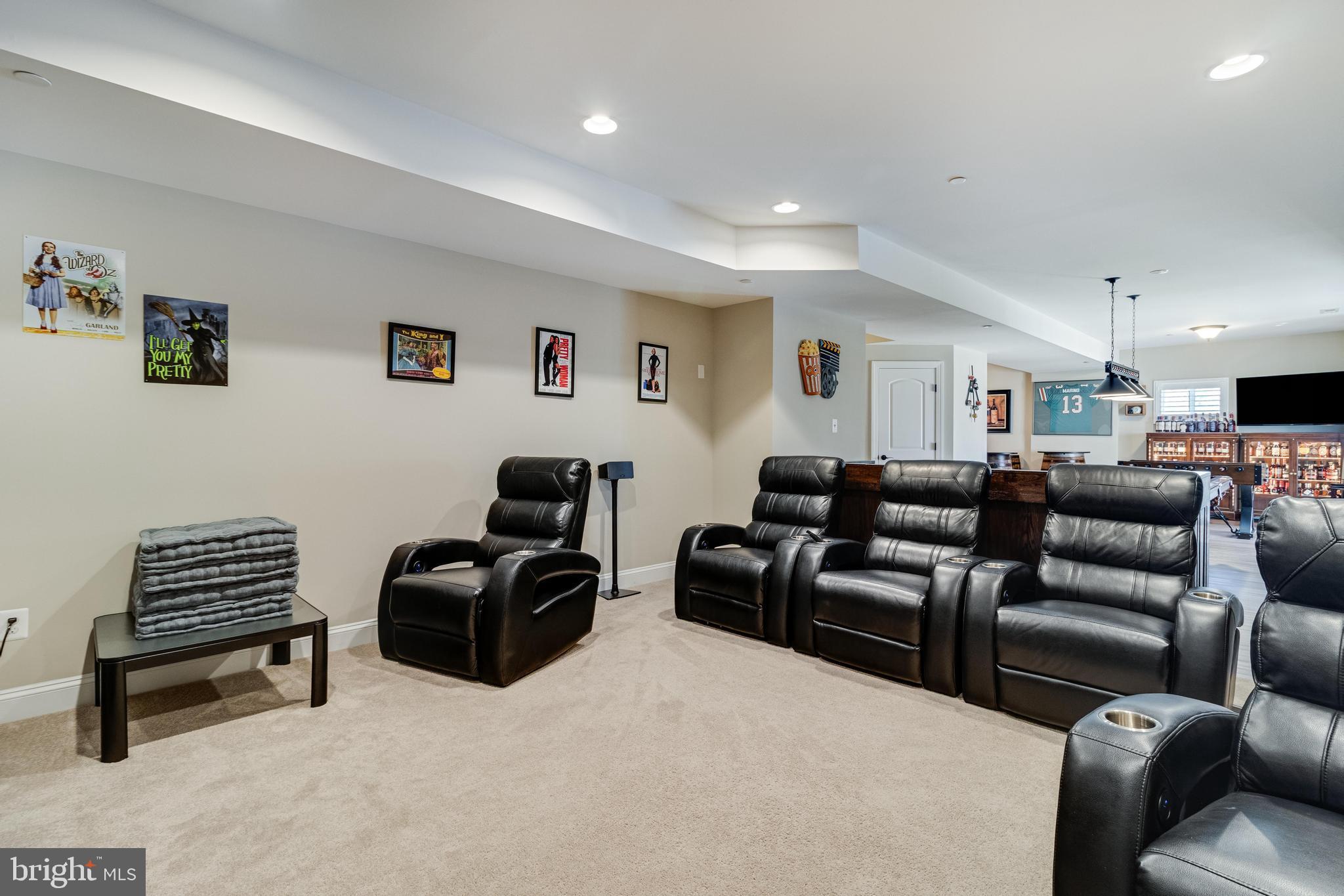 AUTUMN WOODS - Residential