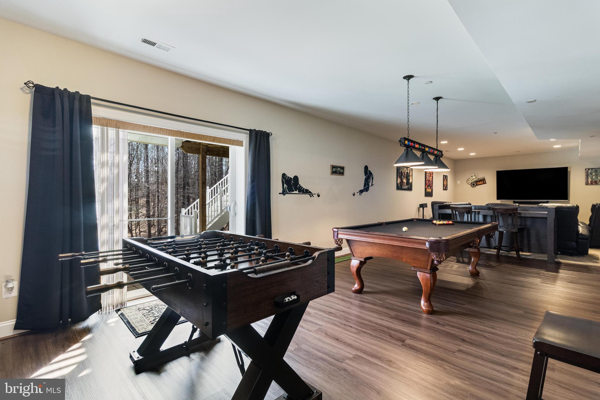 AUTUMN WOODS - Residential