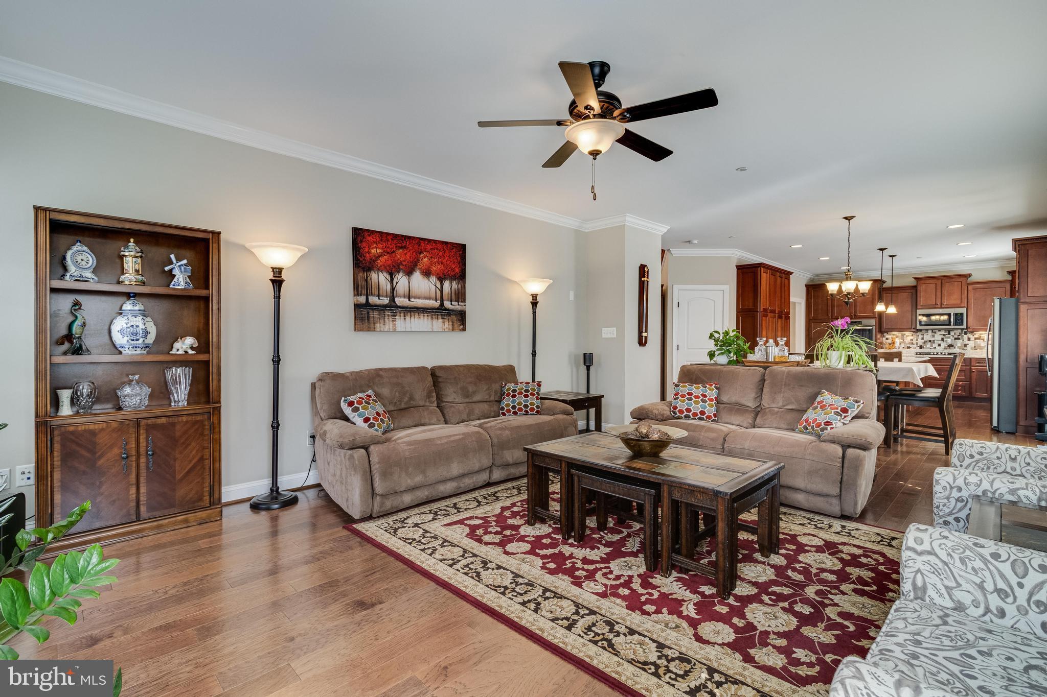 AUTUMN WOODS - Residential