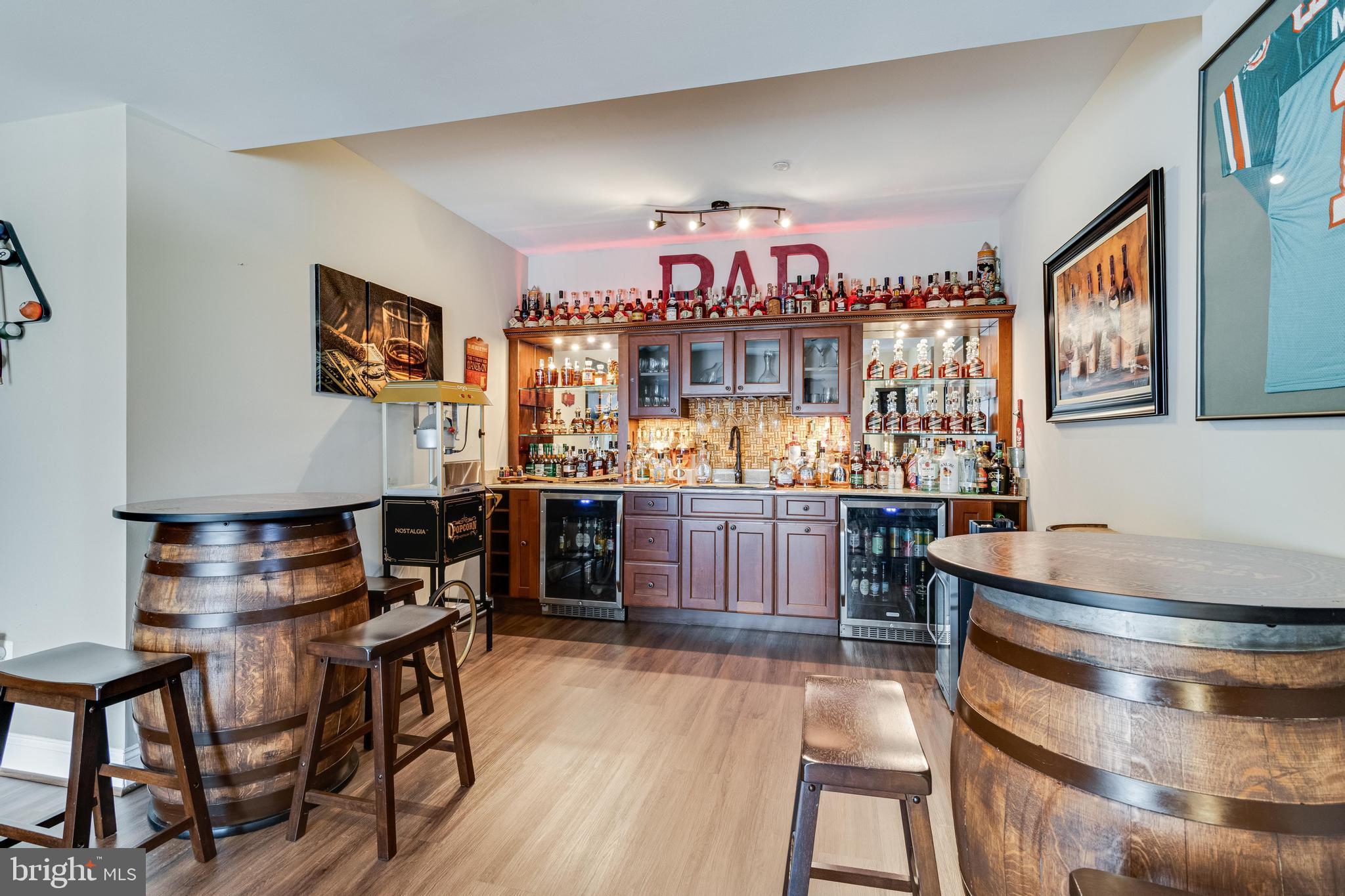 AUTUMN WOODS - Residential