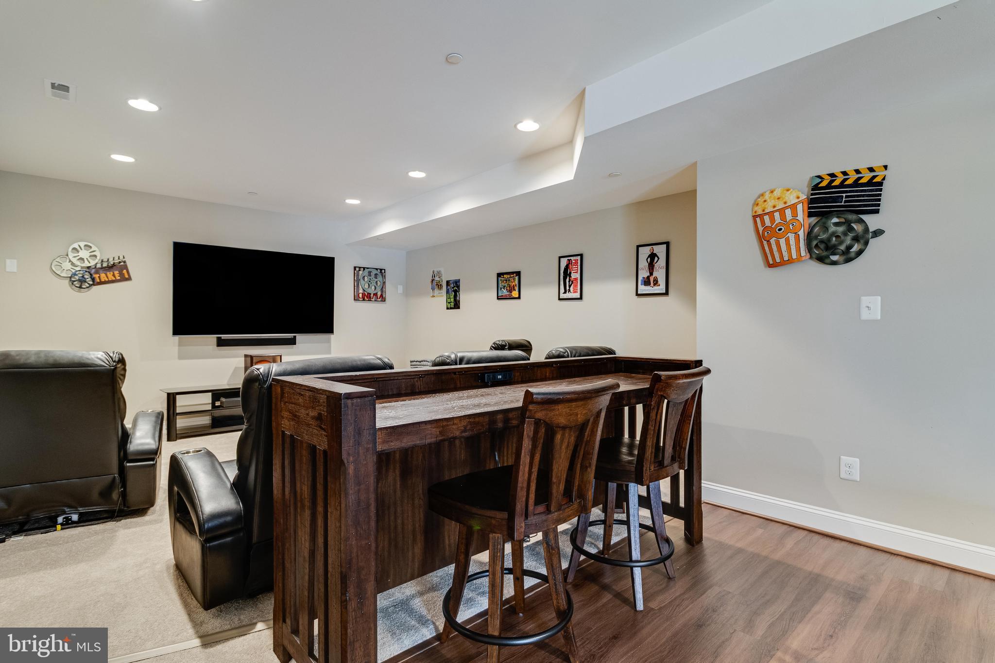 AUTUMN WOODS - Residential