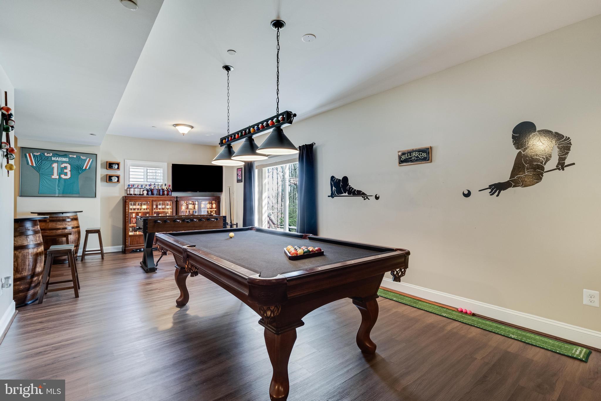 AUTUMN WOODS - Residential