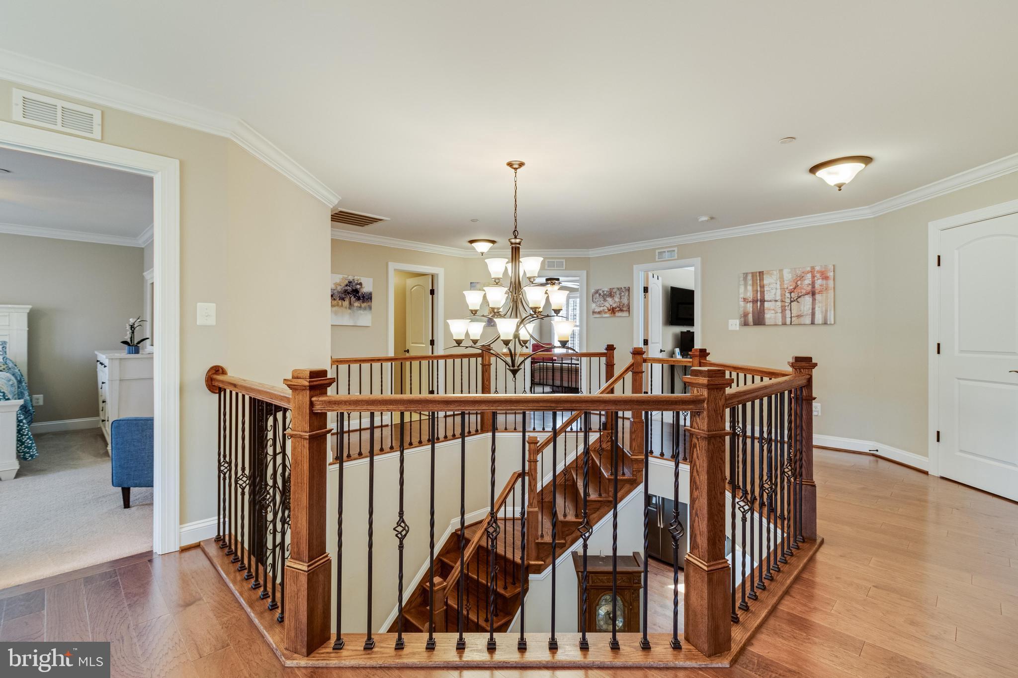 AUTUMN WOODS - Residential