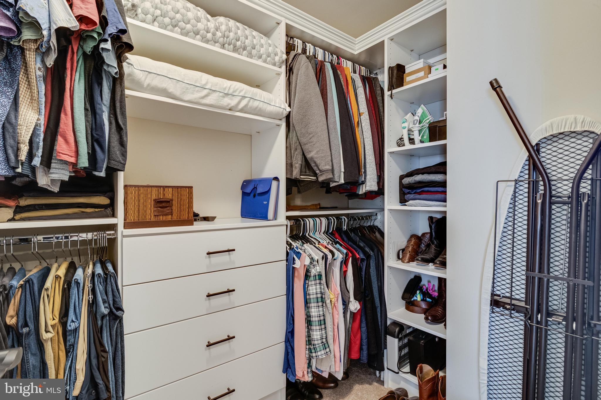 AUTUMN WOODS - Residential