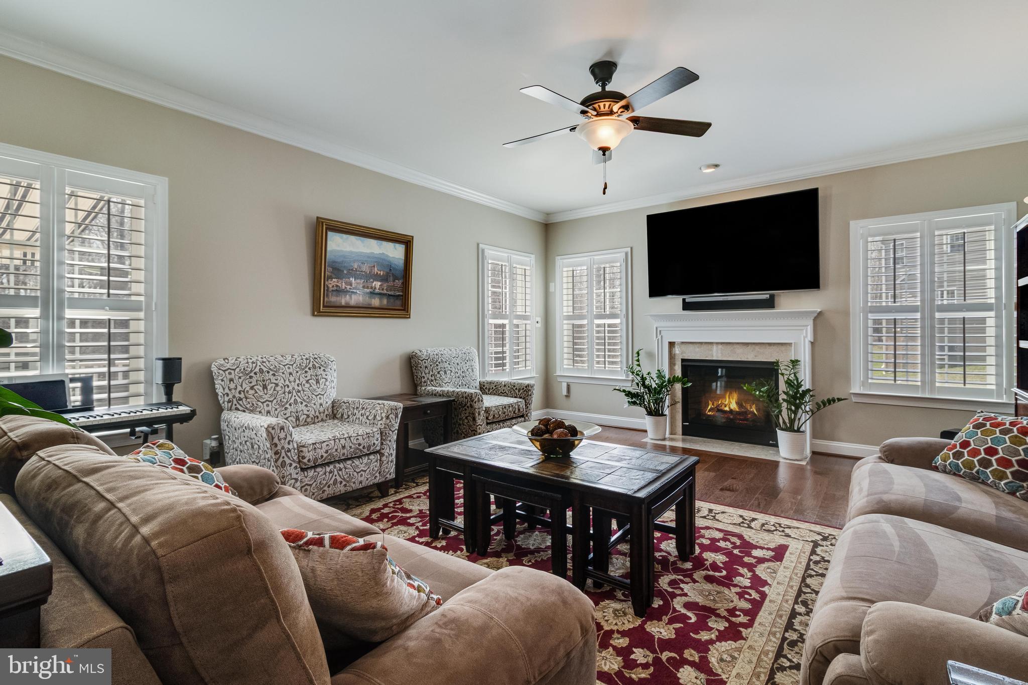 AUTUMN WOODS - Residential