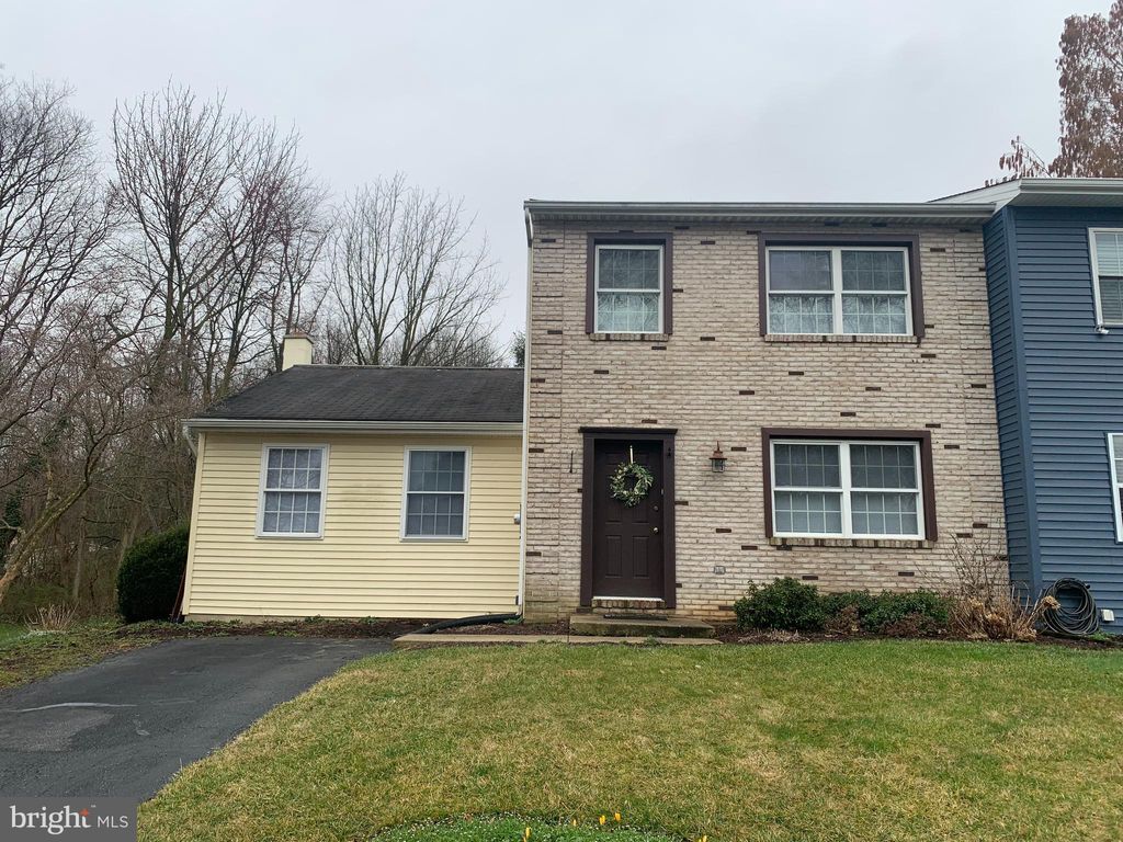 Photo of 1002 Monticello Lane, Lancaster, PA 17603 (MLS # PALA2047982)