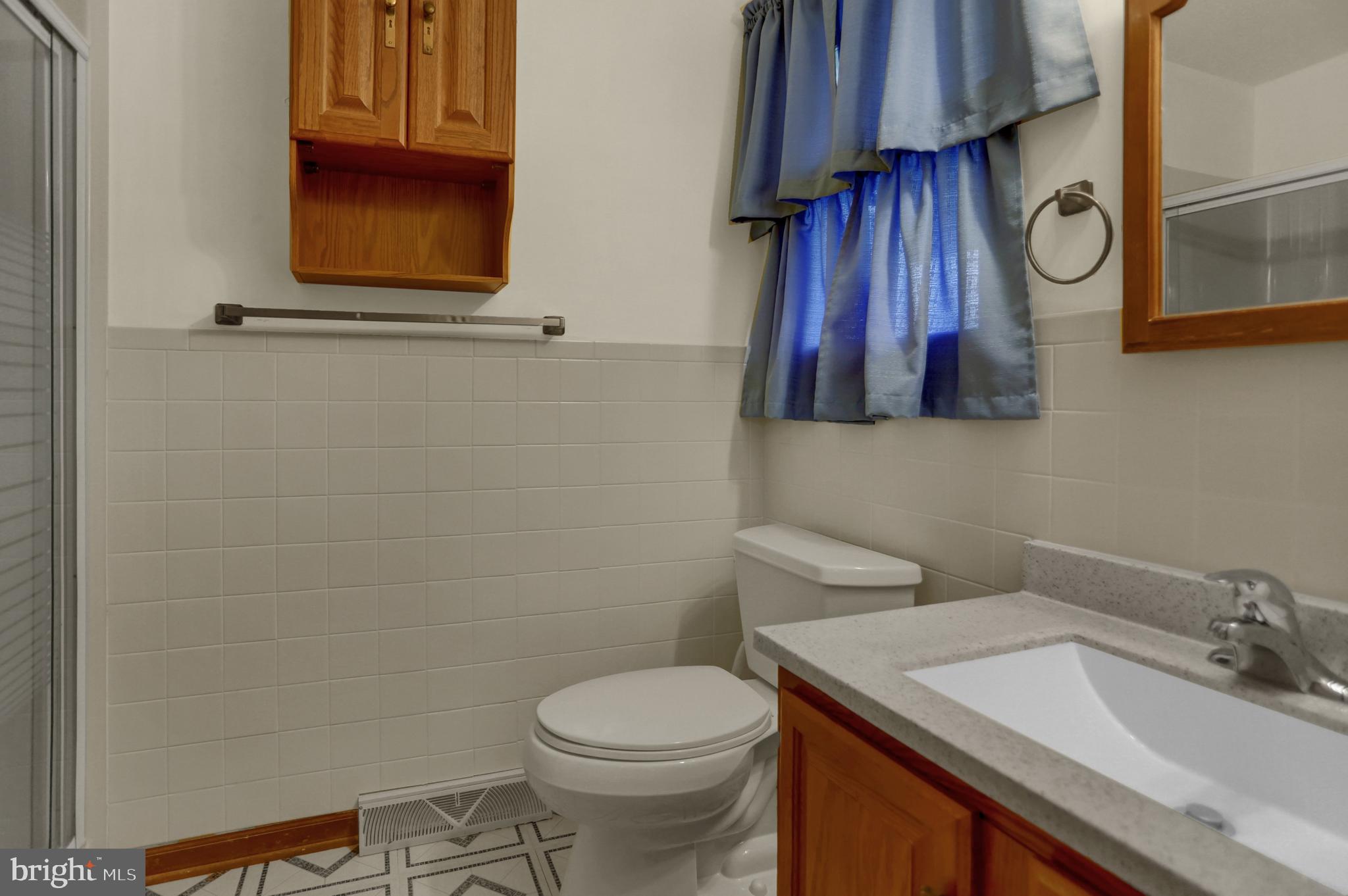 COLONIAL HILLS - Residential
