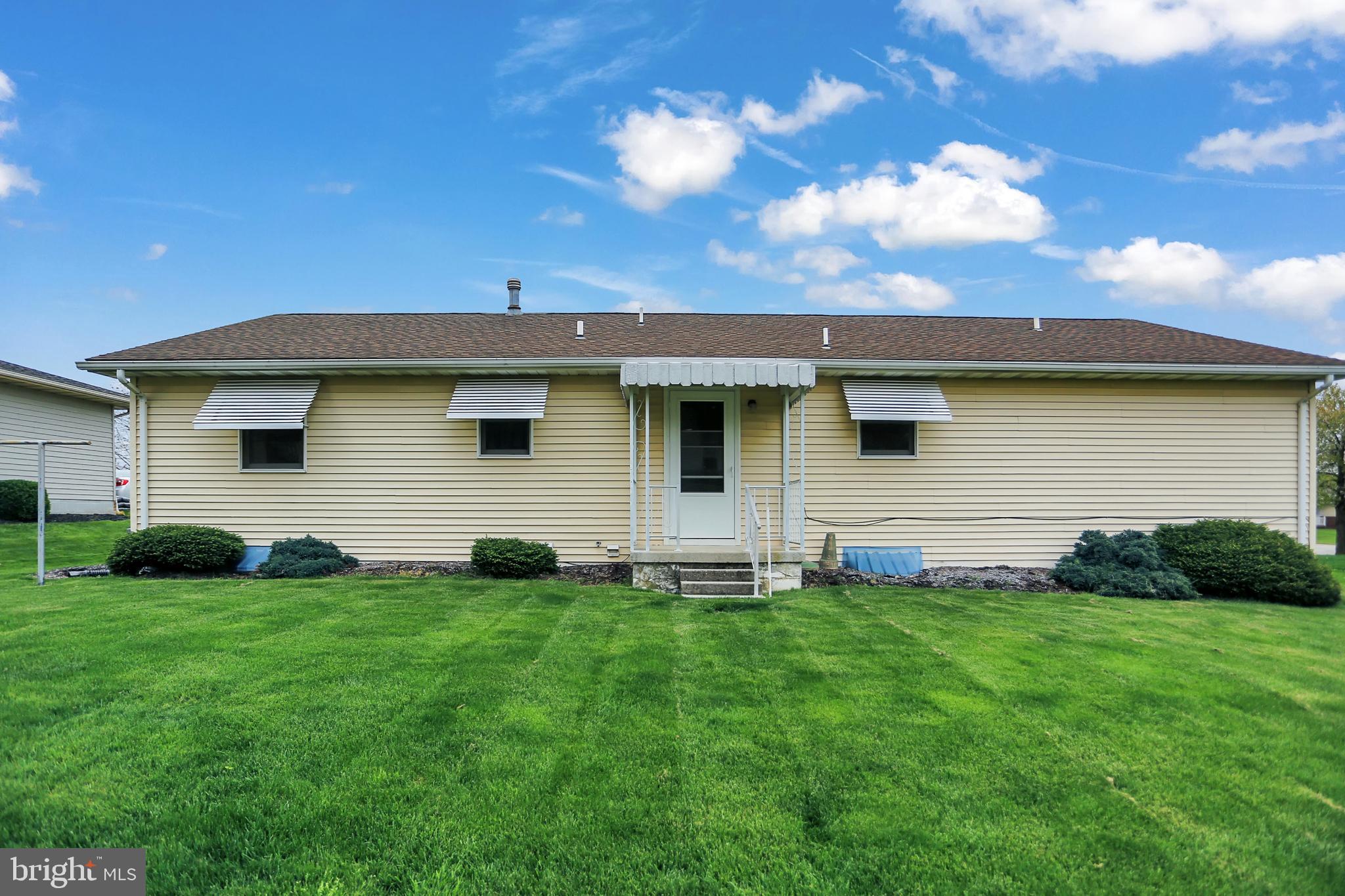 COLONIAL HILLS - Residential