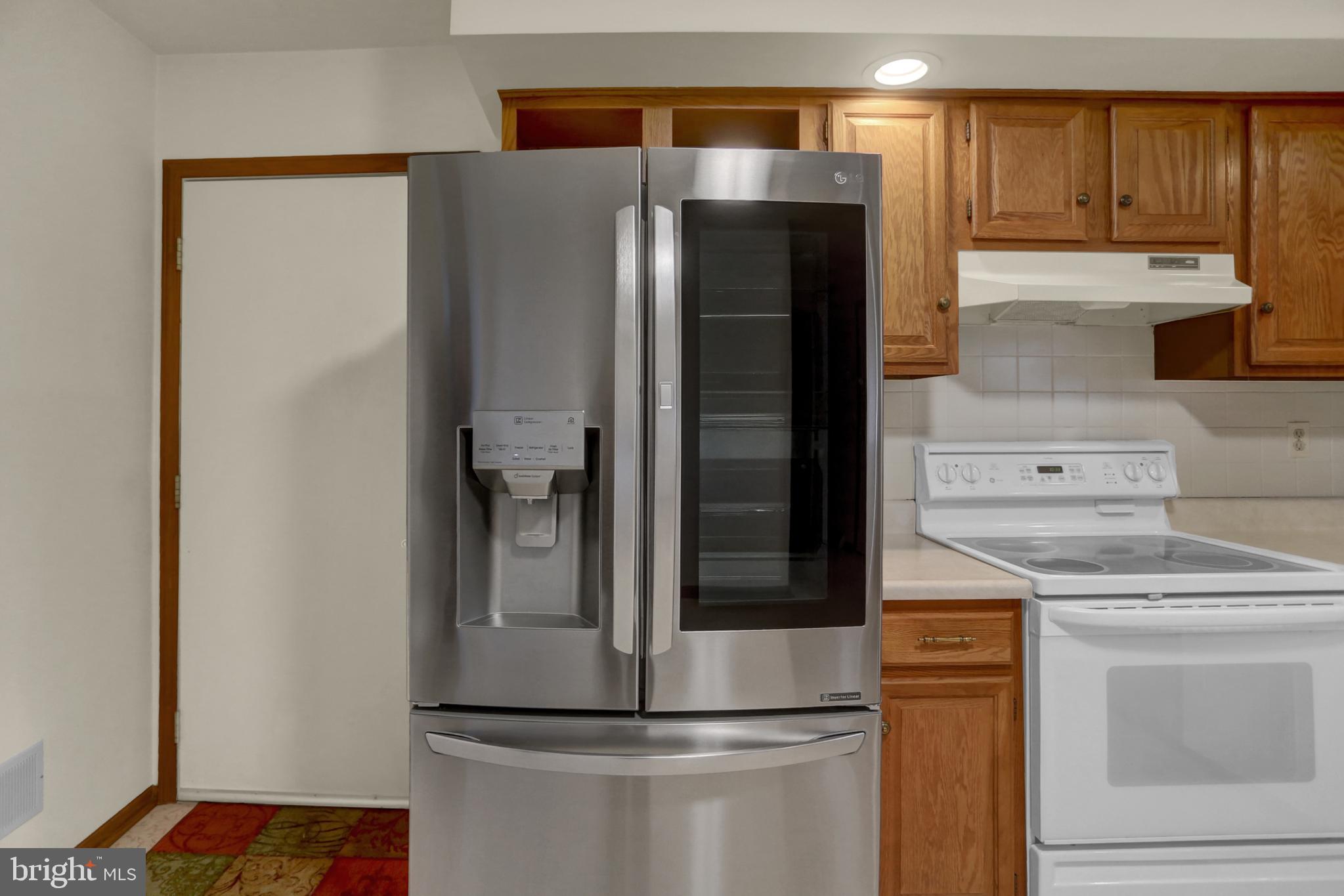 COLONIAL HILLS - Residential