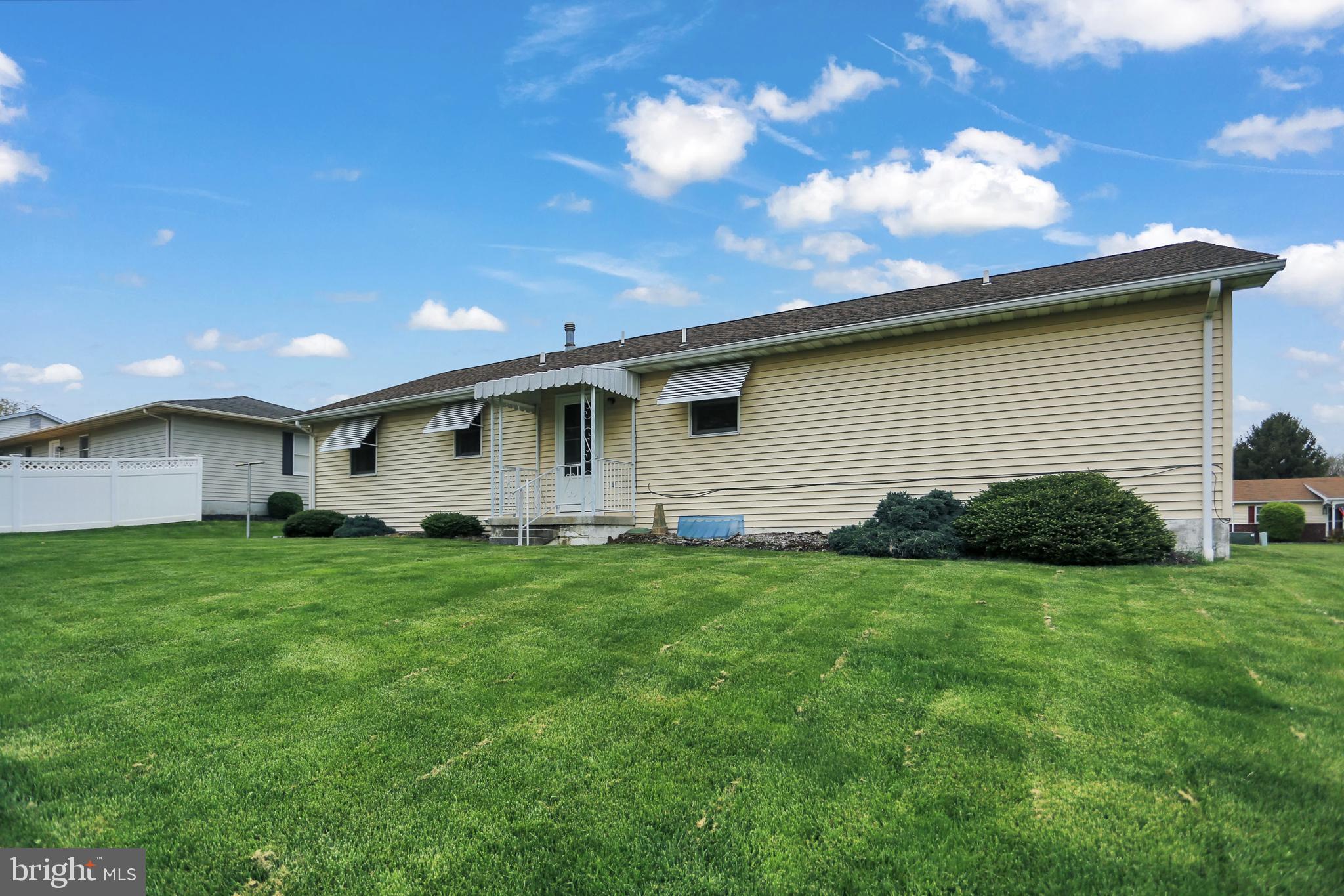 COLONIAL HILLS - Residential