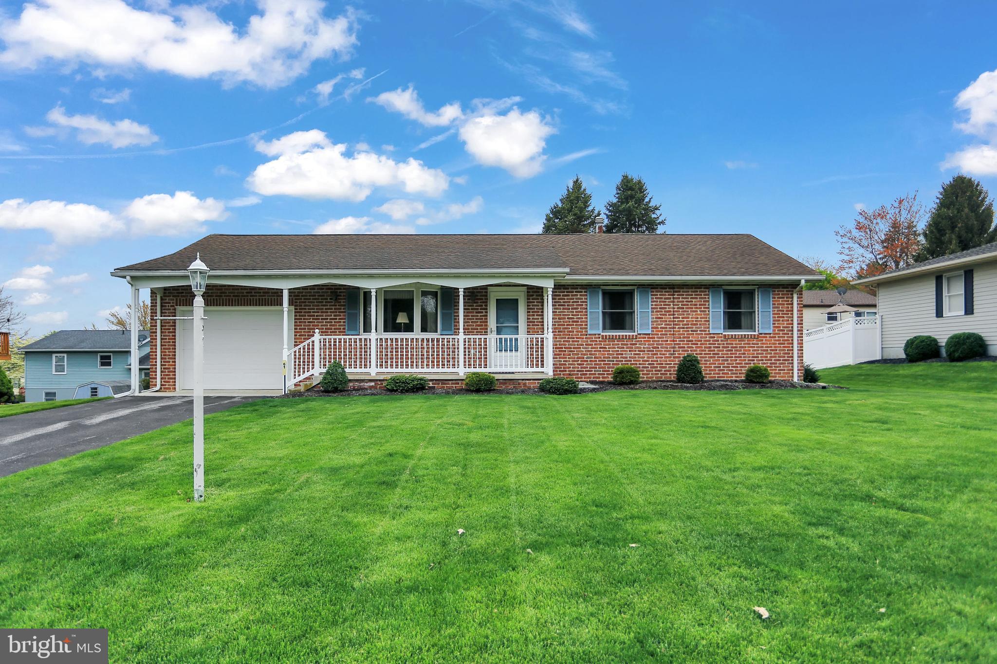 COLONIAL HILLS - Residential
