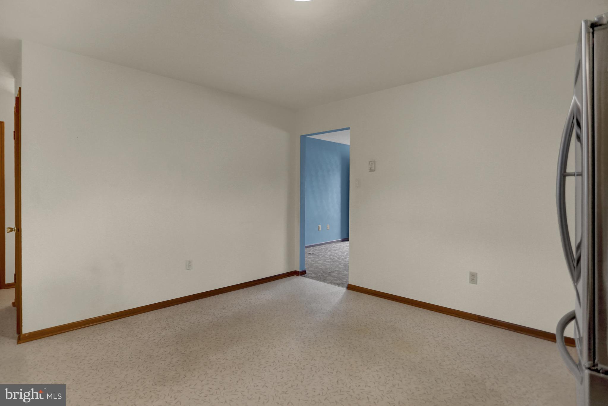 COLONIAL HILLS - Residential