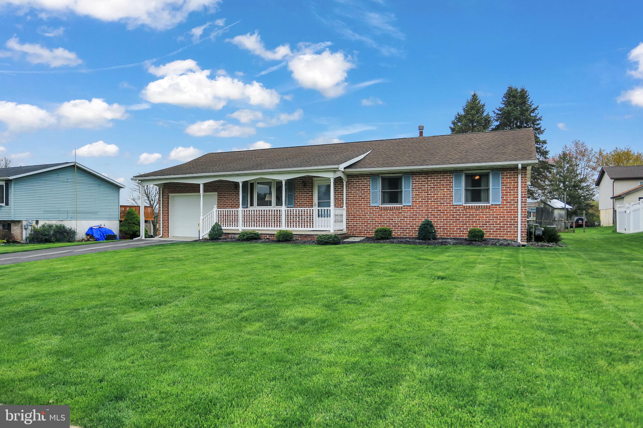 COLONIAL HILLS - Residential