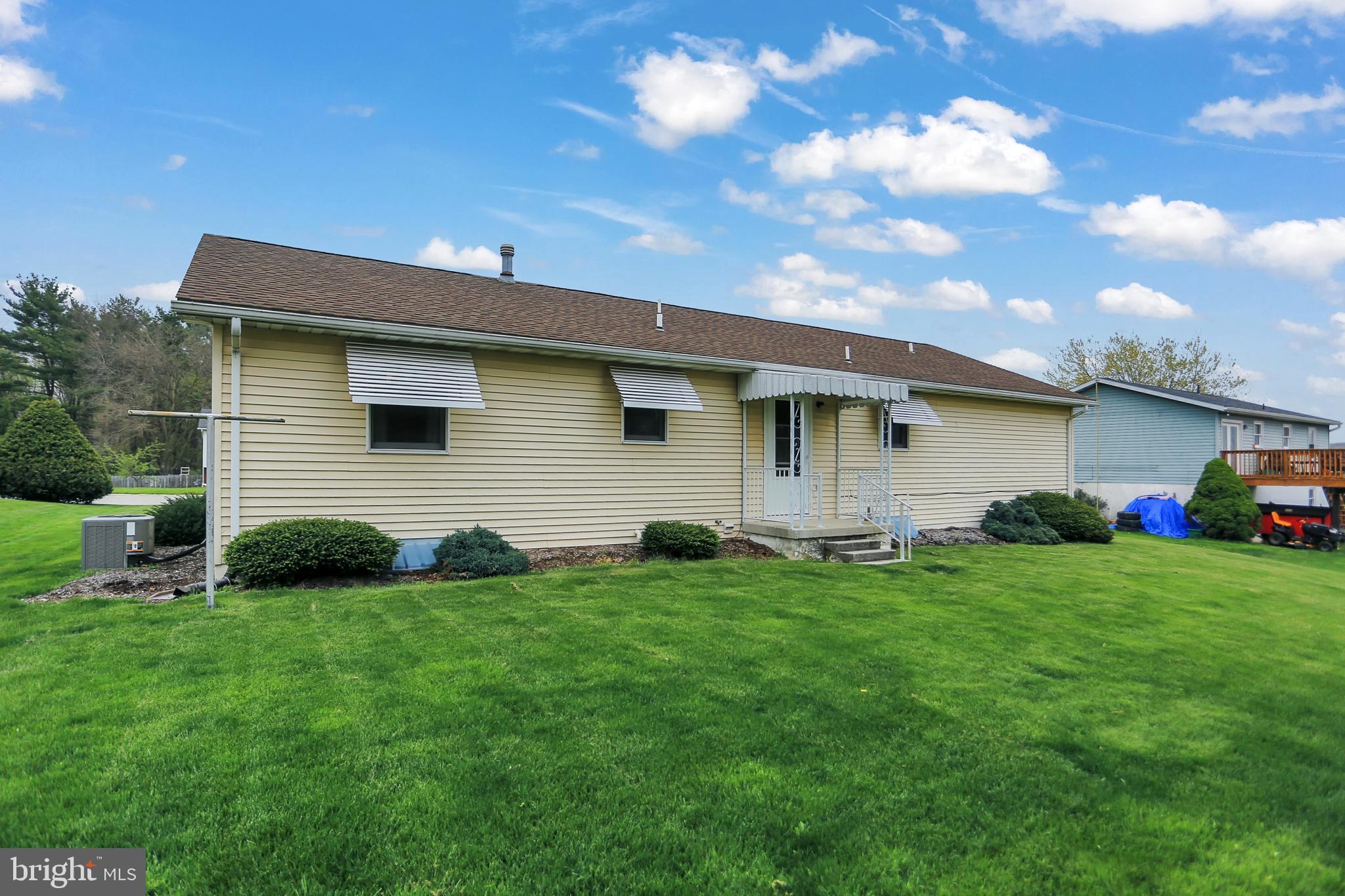 COLONIAL HILLS - Residential