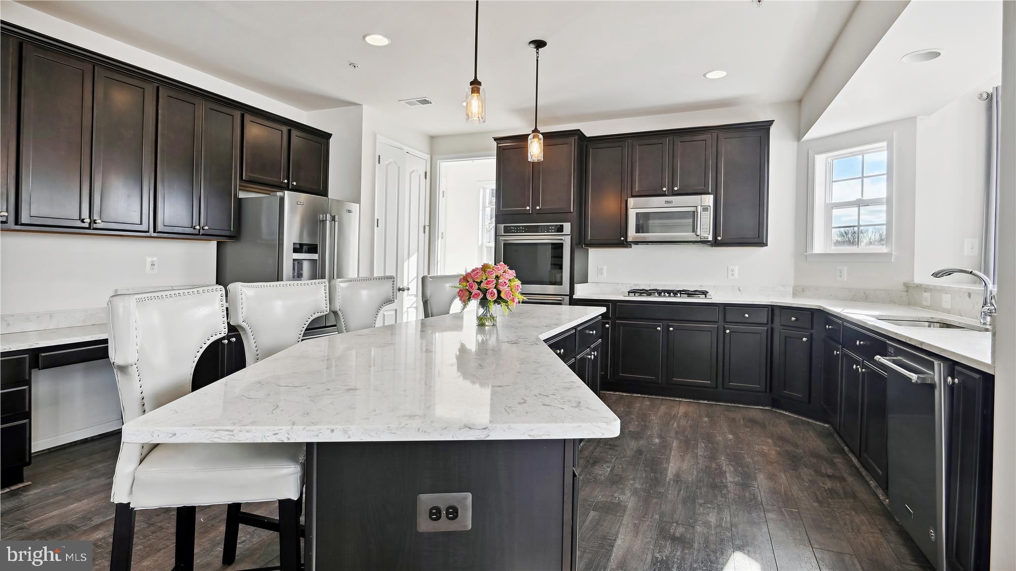 WASHINGTON OVERLOOK - Residential