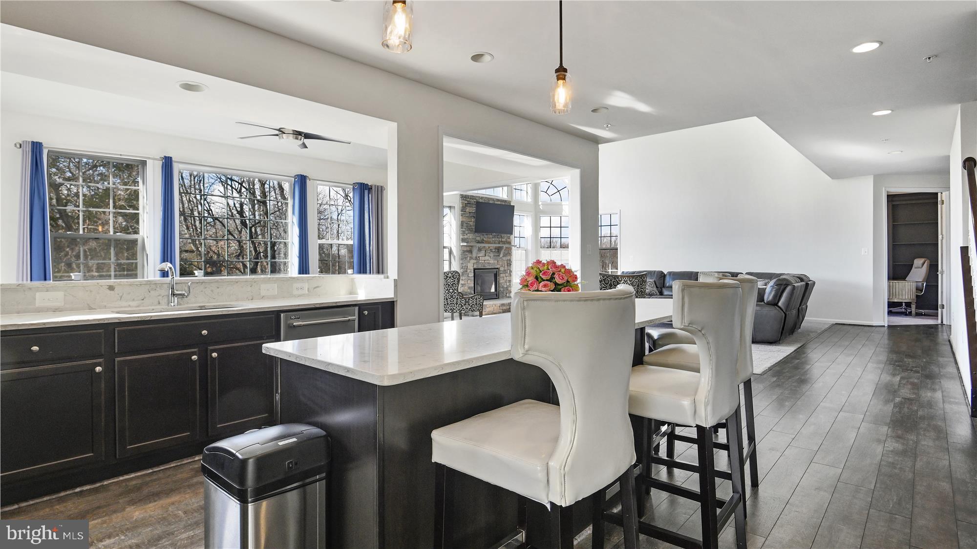 WASHINGTON OVERLOOK - Residential