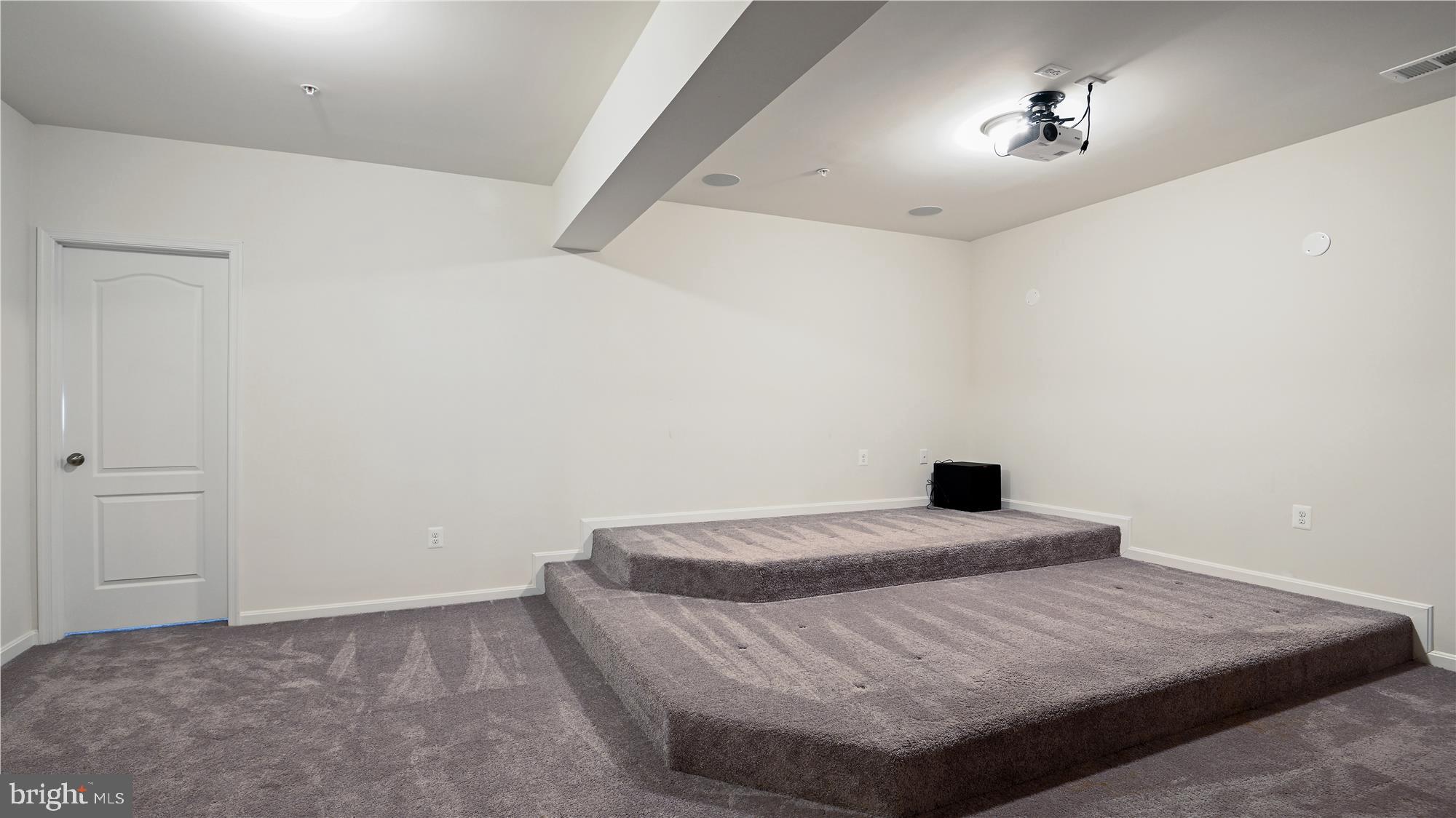 WASHINGTON OVERLOOK - Residential