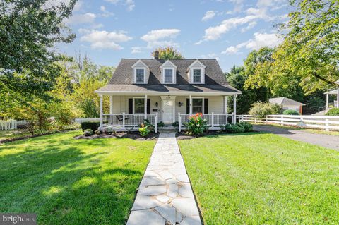 315 EDWARDS FERRY ROAD NE LEESBURG VA 20176