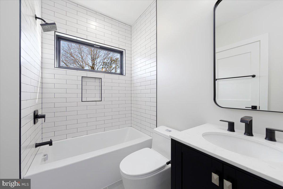 WAYCROFT - WOODLAWN - Residential