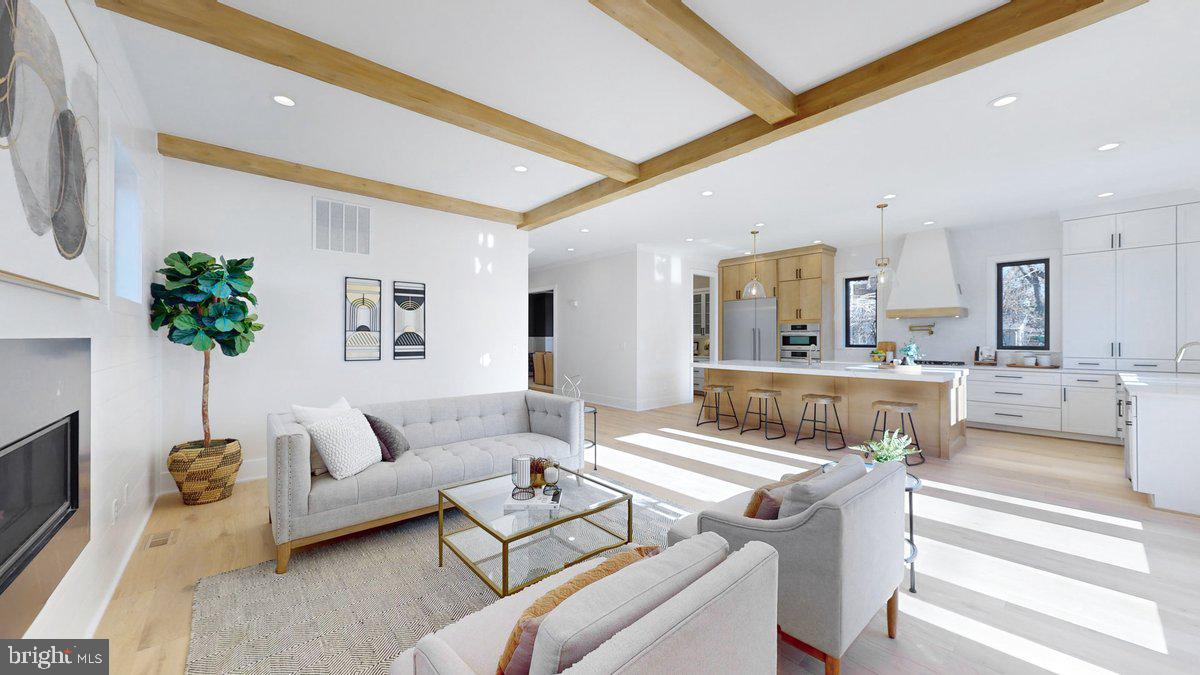 WAYCROFT - WOODLAWN - Residential