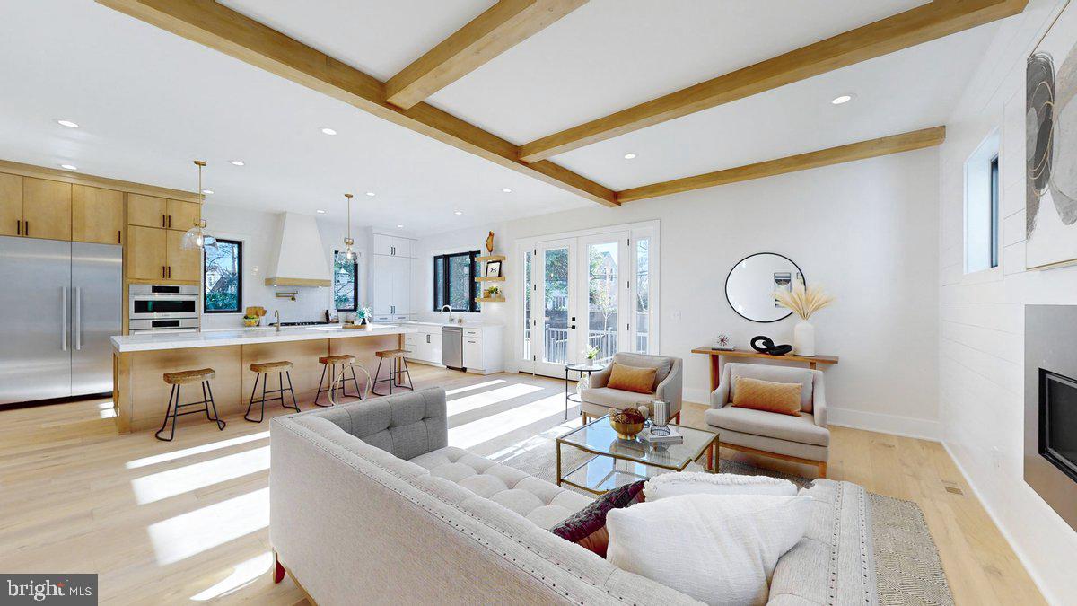 WAYCROFT - WOODLAWN - Residential