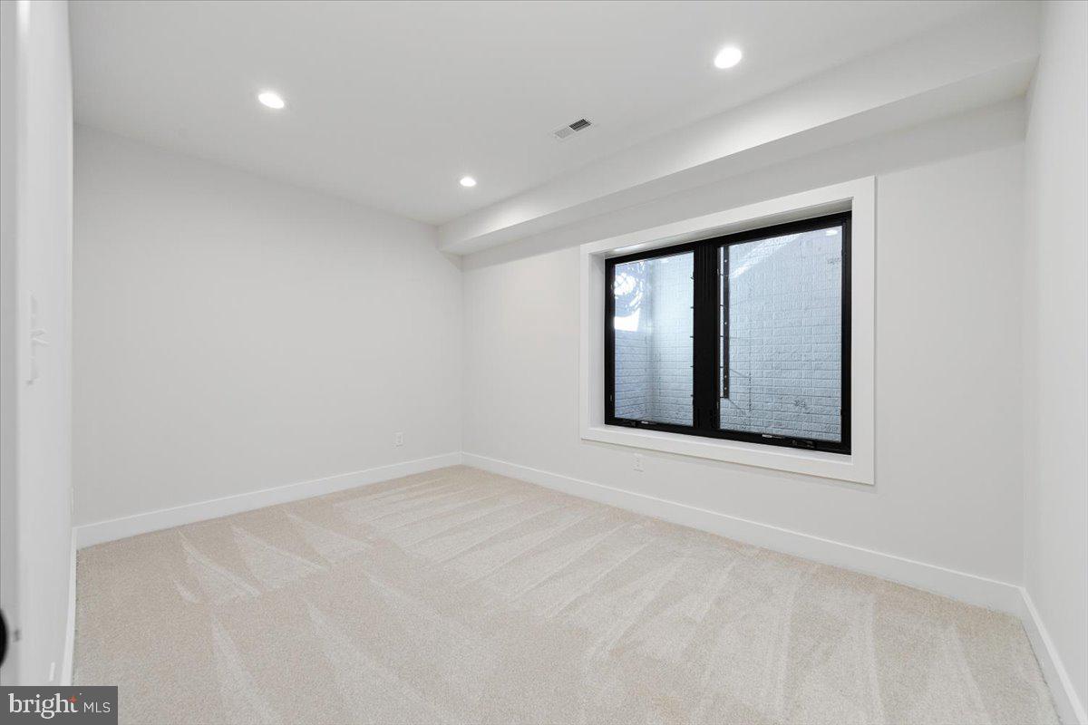 WAYCROFT - WOODLAWN - Residential