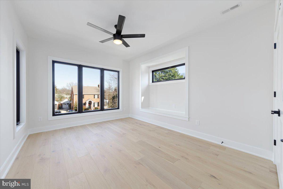 WAYCROFT - WOODLAWN - Residential