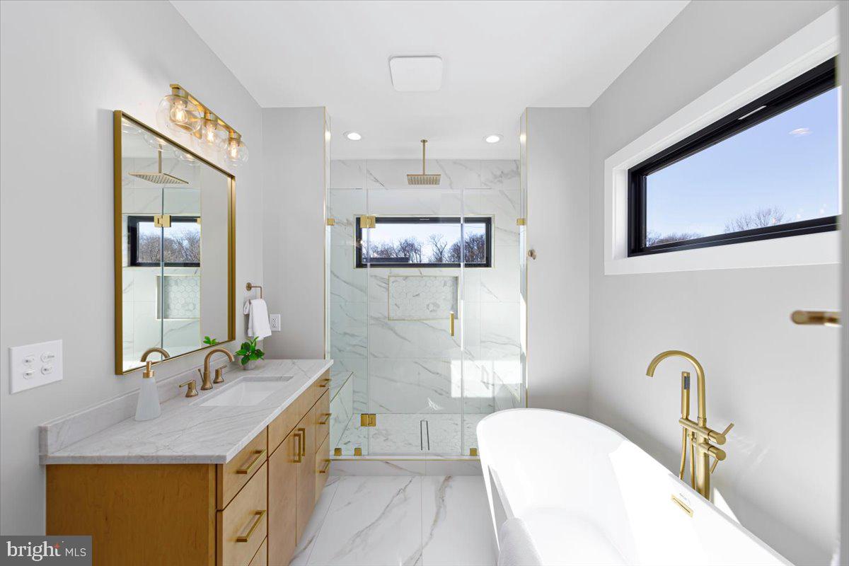 WAYCROFT - WOODLAWN - Residential