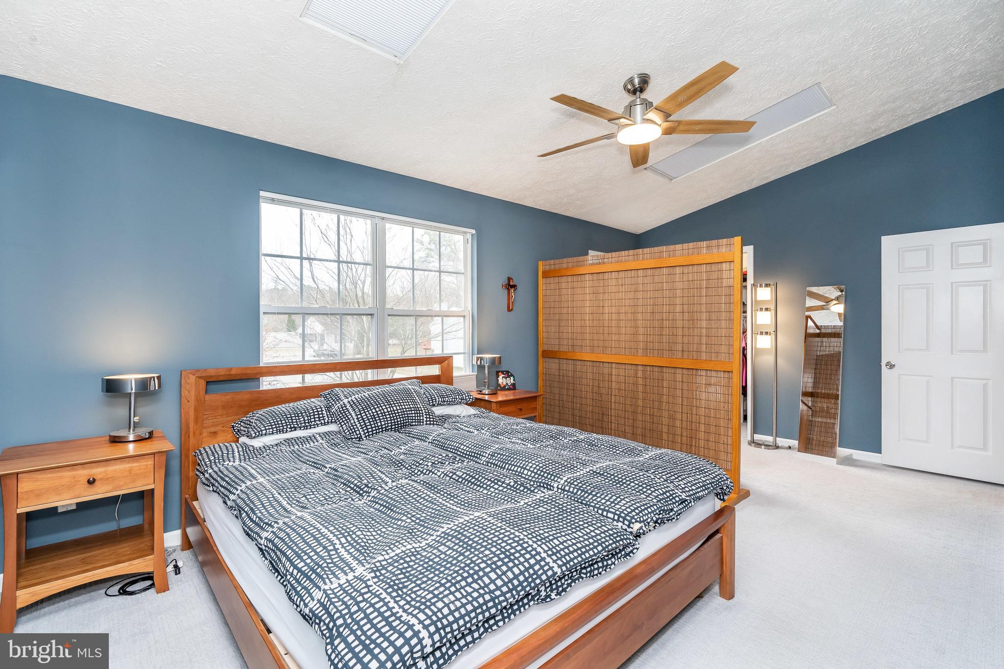 HOWARD MANOR - Residential