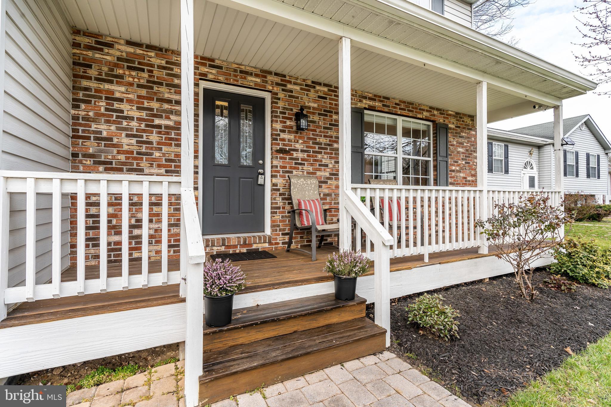 HOWARD MANOR - Residential