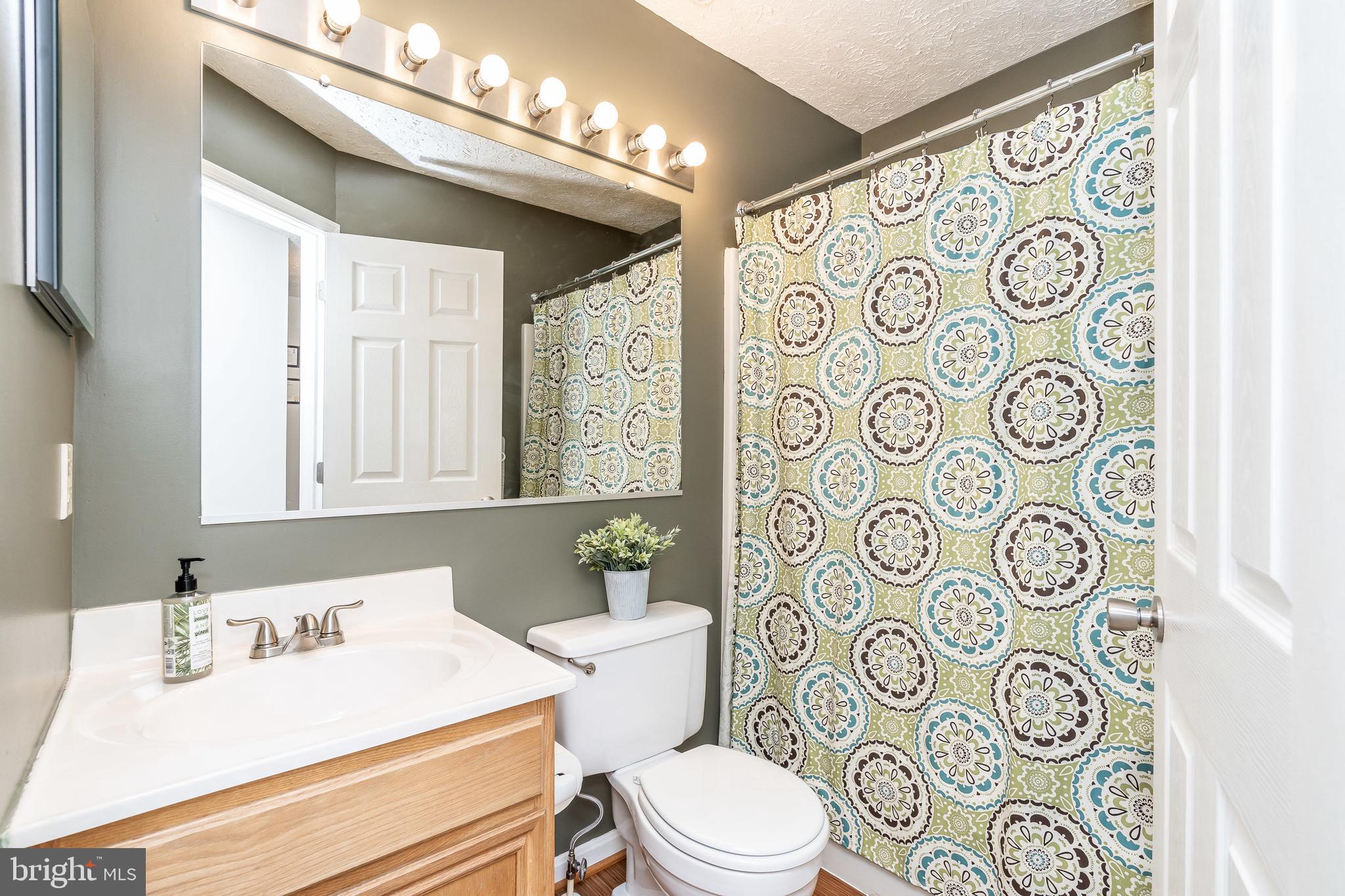 HOWARD MANOR - Residential