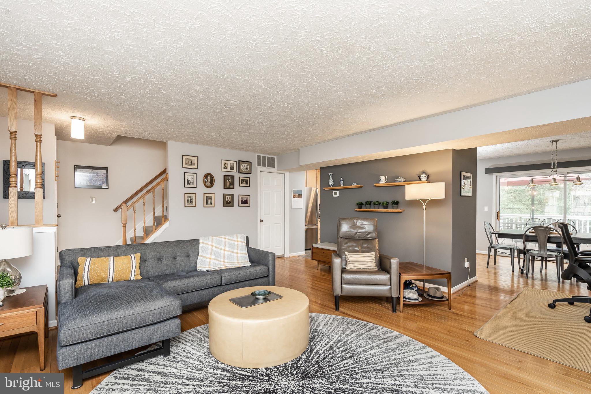 HOWARD MANOR - Residential