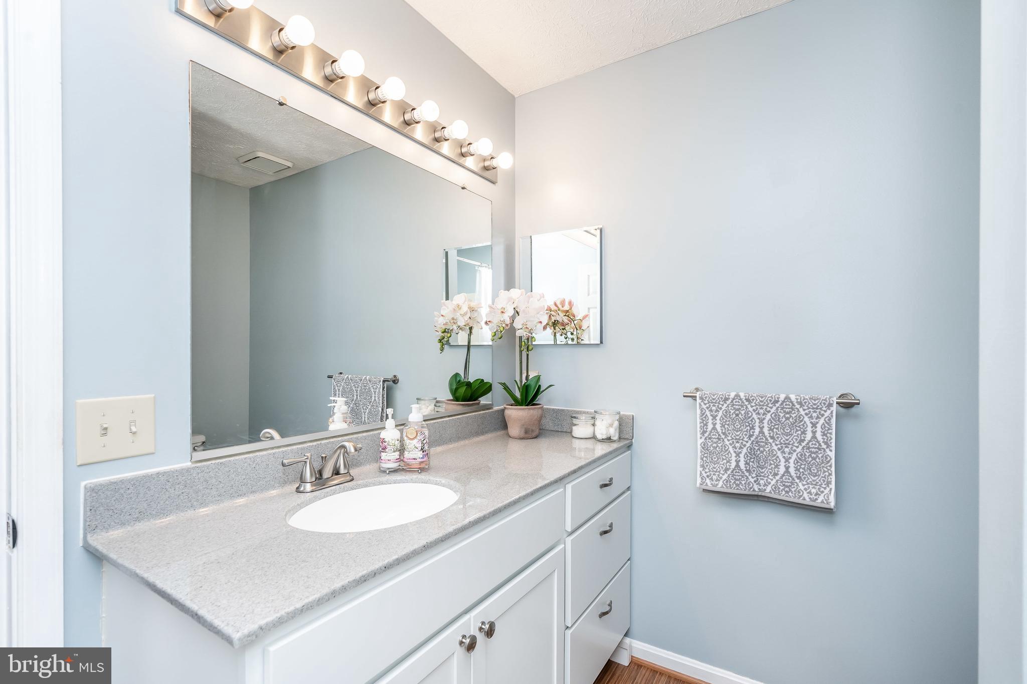 HOWARD MANOR - Residential