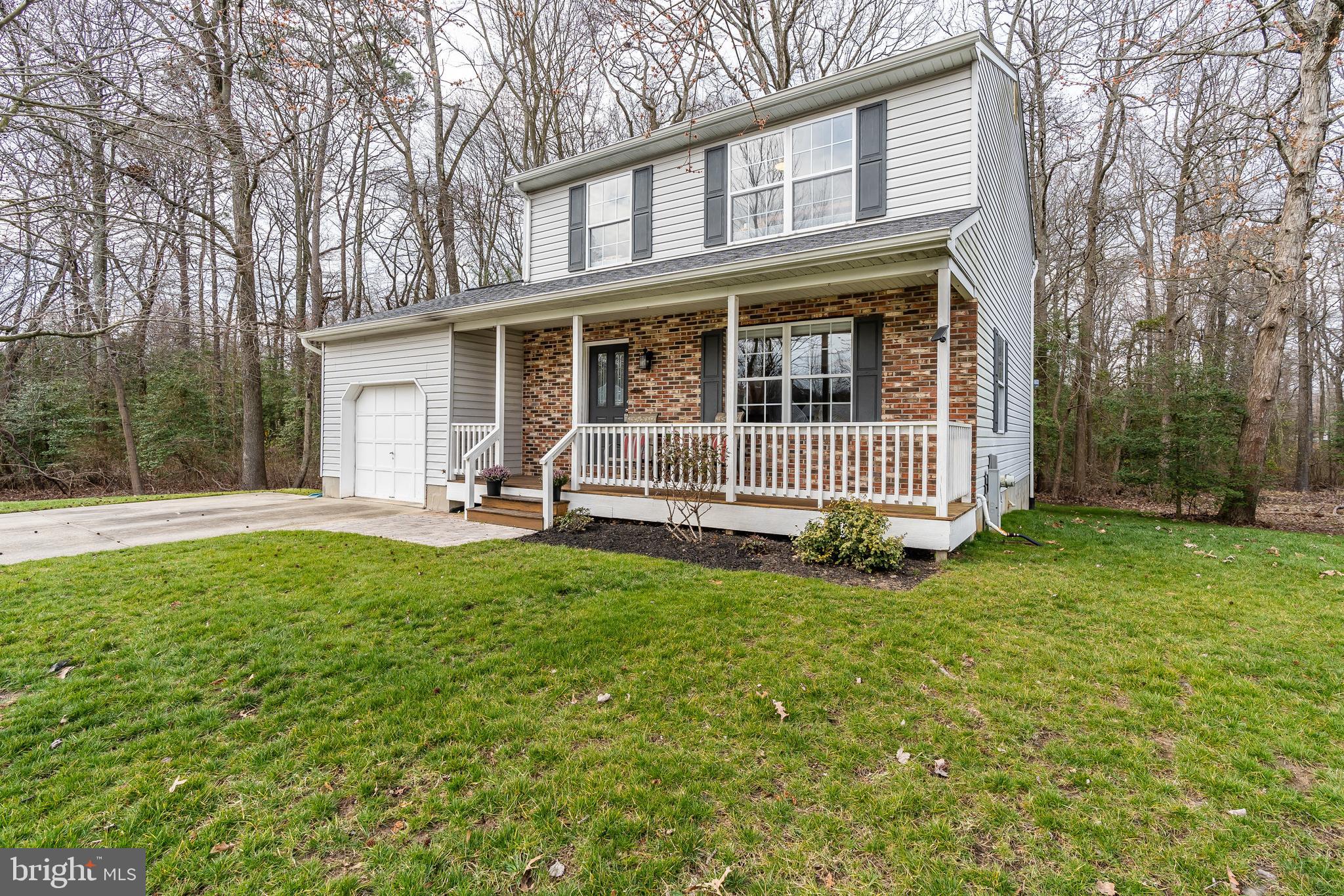 HOWARD MANOR - Residential